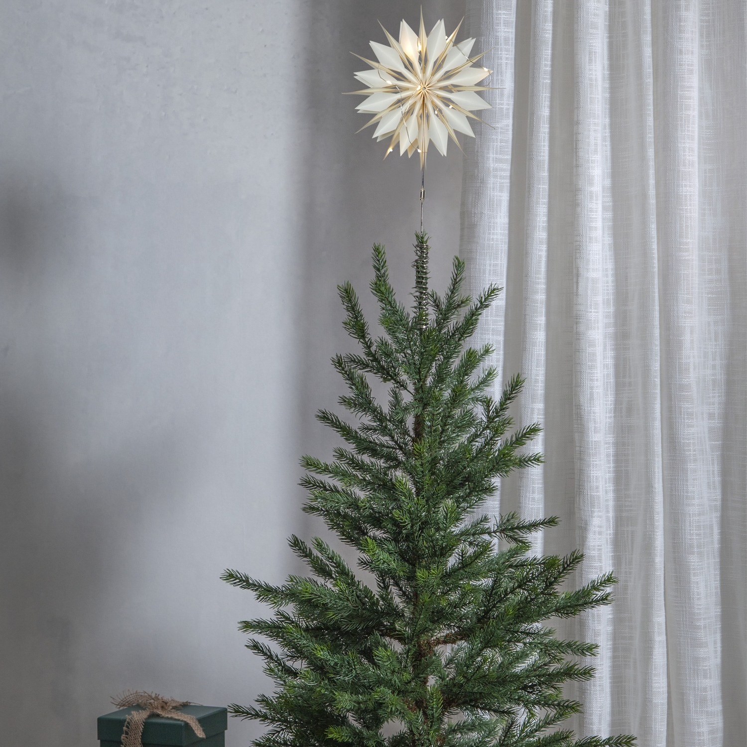 LED Baumspitze Papierstern MELLI -  10 warmweiße LED - H: 43cm - D: 20cm - Timer - Batterie - weiß LED Baumspitze Papierstern MELLI -  10 warmweiße LED - H: 43cm - D: 20cm - Timer - Batterie - weiß