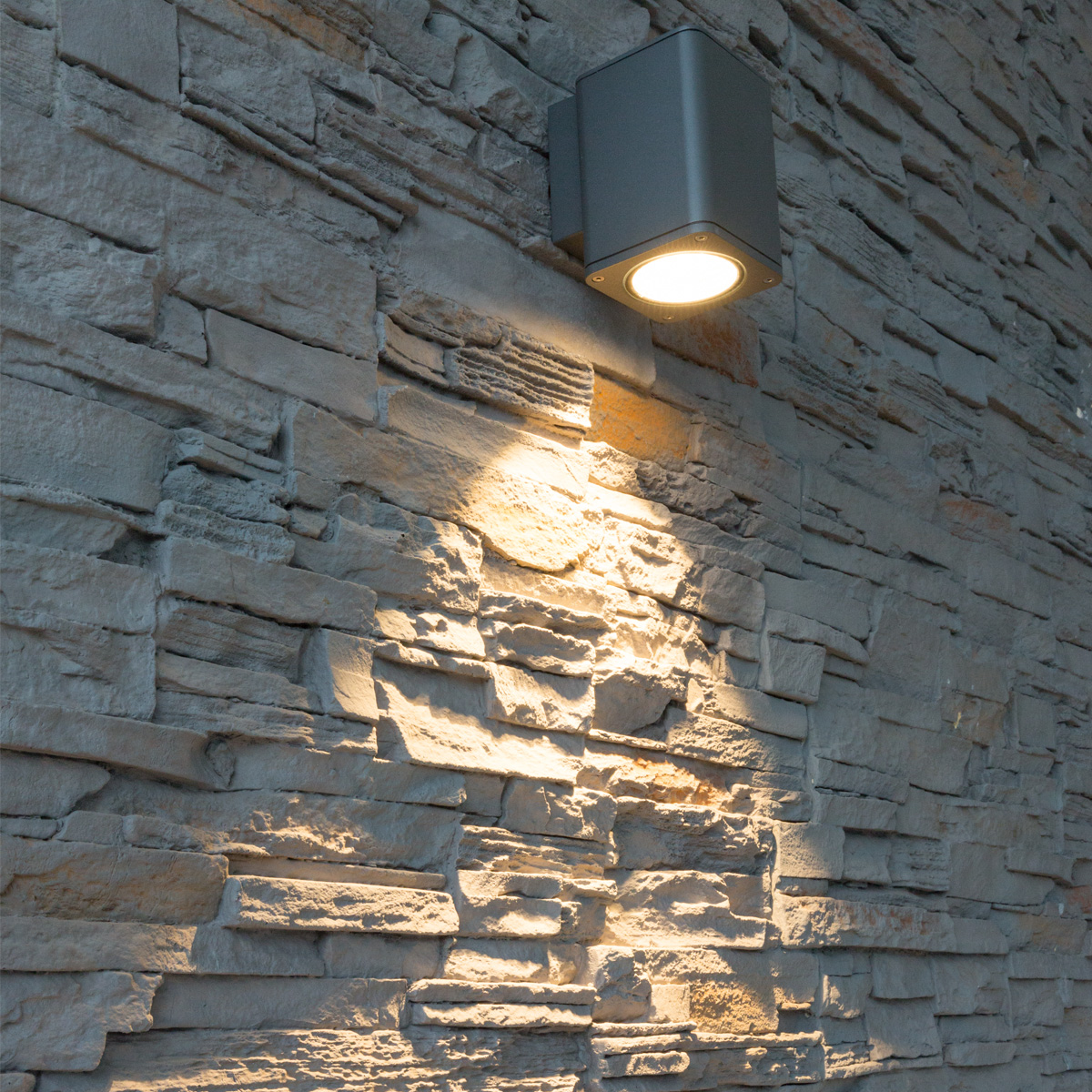 Wandleuchte TOCHO 1 - CREE COB LED - 3000K - 46° - 13W - IP54 - anthrazit - Fassadenleuchte Wandleuchte TOCHO 1 - CREE COB LED - 3000K - 46° - 13W - IP54 - anthrazit - Fassadenleuchte