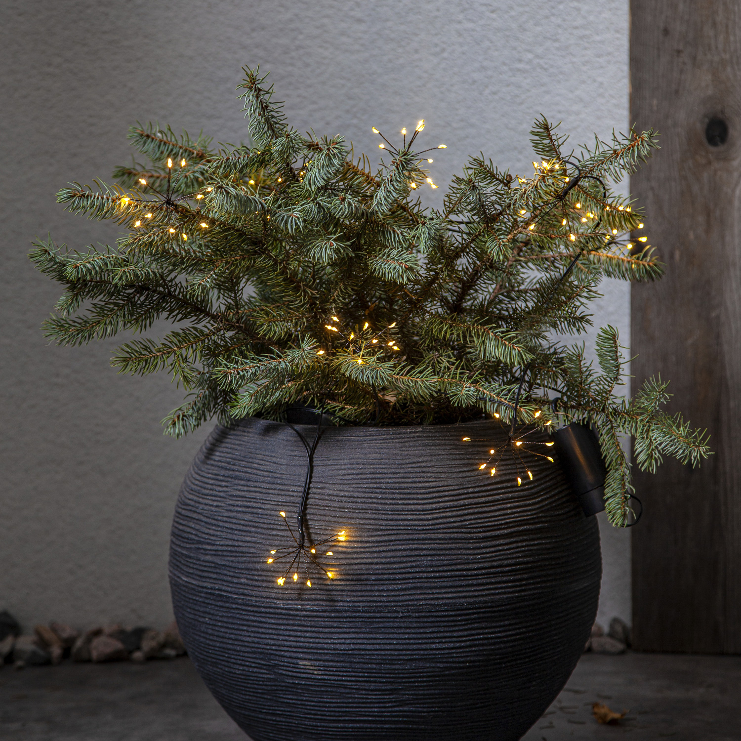 LED Lichterkette Dew Drop Flower - 96 LED Tautropfen - 8 Blüten - L:2,10m - Timer - Batterie - Außen LED Lichterkette Dew Drop Flower - 96 LED Tautropfen - 8 Blüten - L:2,10m - Timer - Batterie - Außen