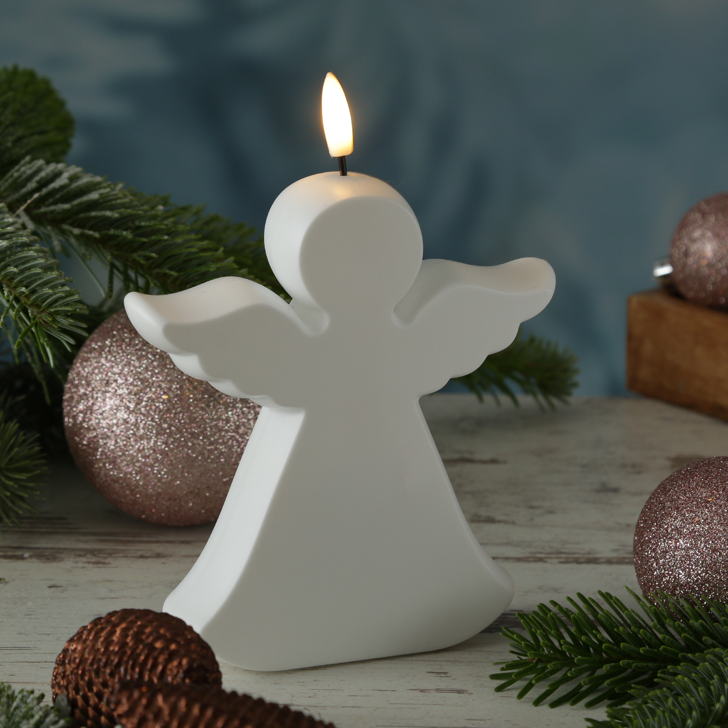 LED Gartenfigur Grabdeko Engel-Kerze - 1 warmweiße LED - H: 18cm - Timer - Batteriebetrieb - weiß