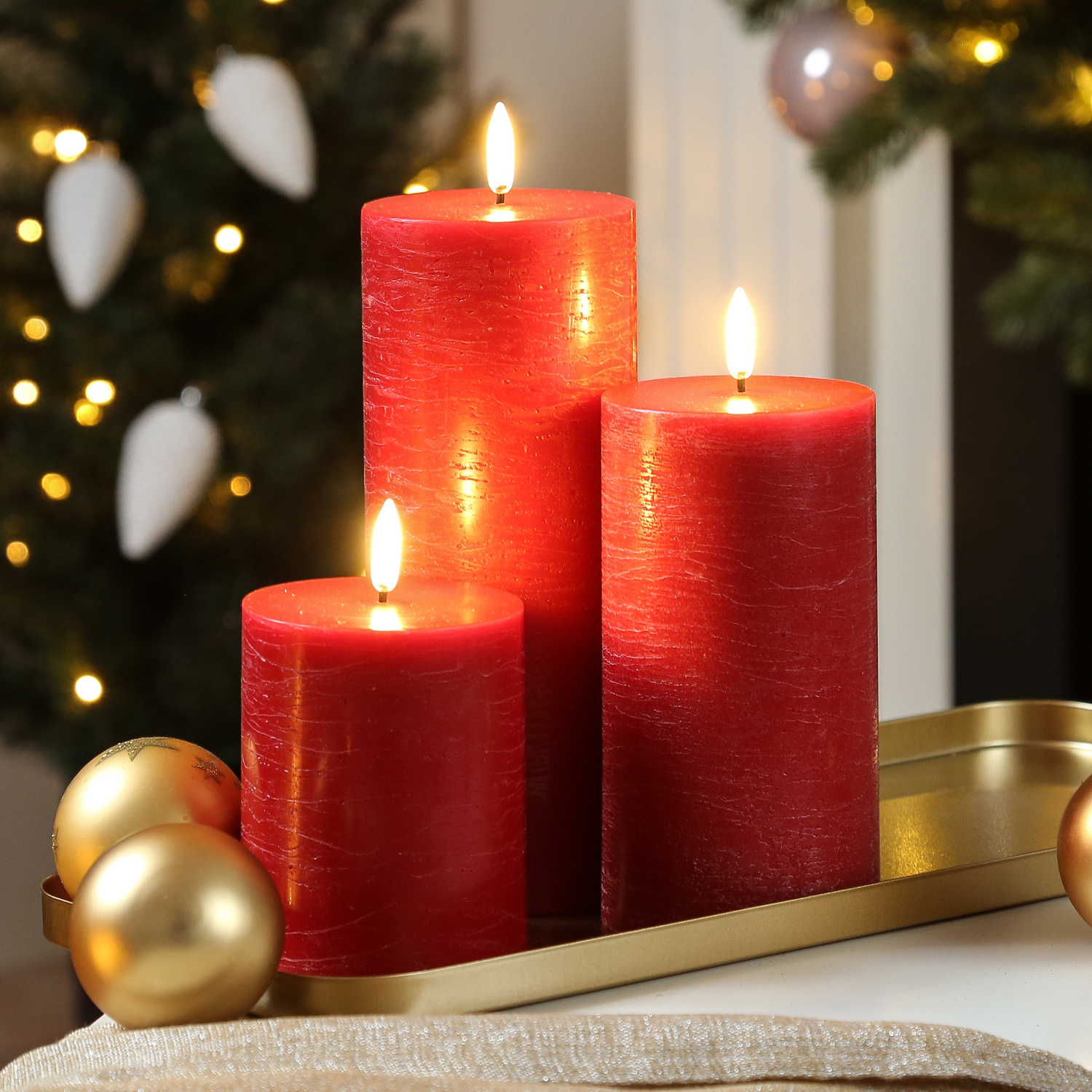 LED Kerze PIA - Rustik-Optik - Echtwachs - H: 15cm - D: 7,8cm - Timer - bis zu 1000 Std. - rot LED Kerze PIA - Rustik-Optik - Echtwachs - H: 15cm - D: 7,8cm - Timer - bis zu 1000 Std. - rot