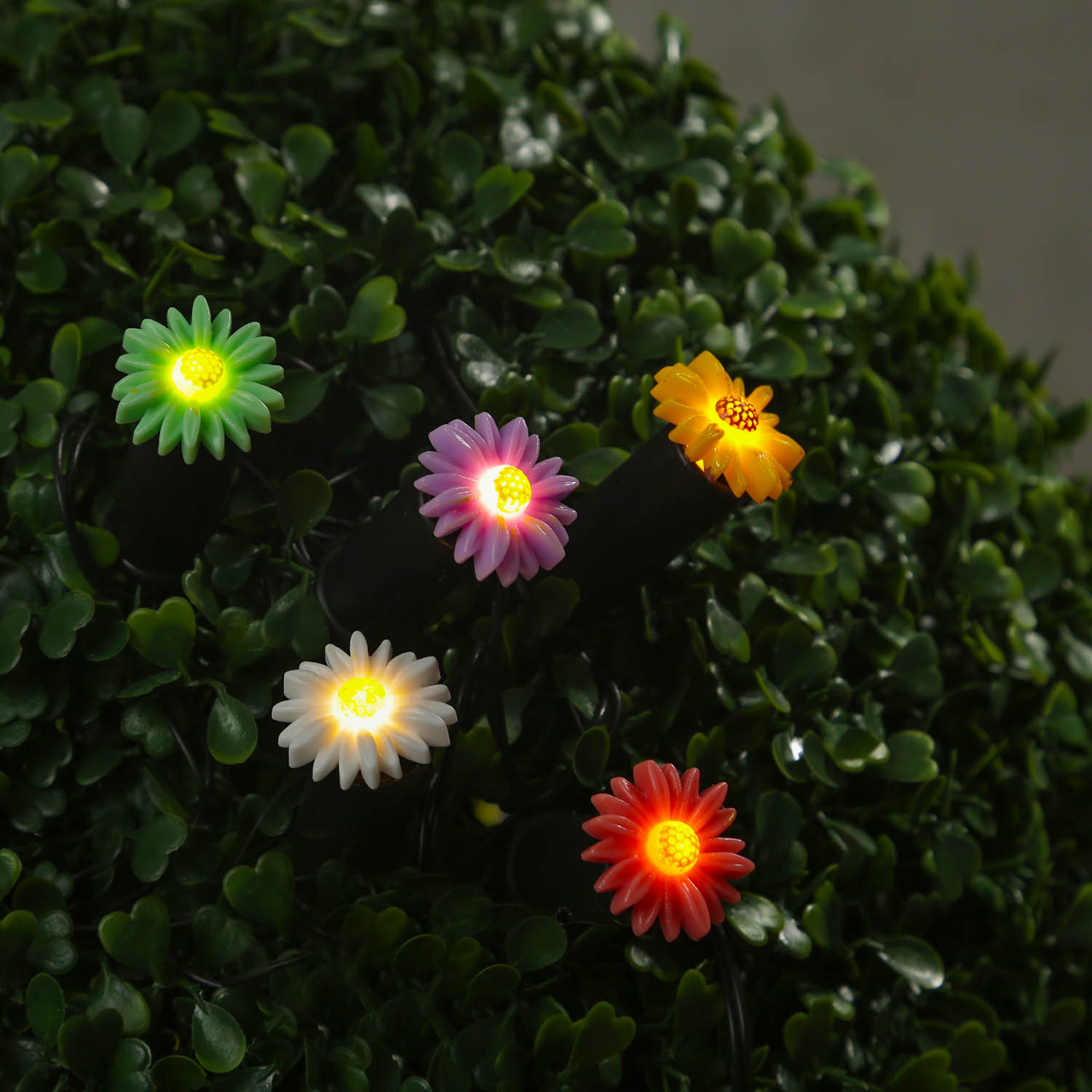 LED Solar Lichterkette Blumen - 5 Gartenstecker mit bunten Blümchen - L: 1,2m H: 17cm - Lichtsensor LED Solar Lichterkette Blumen - 5 Gartenstecker mit bunten Blümchen - L: 1,2m H: 17cm - Lichtsensor