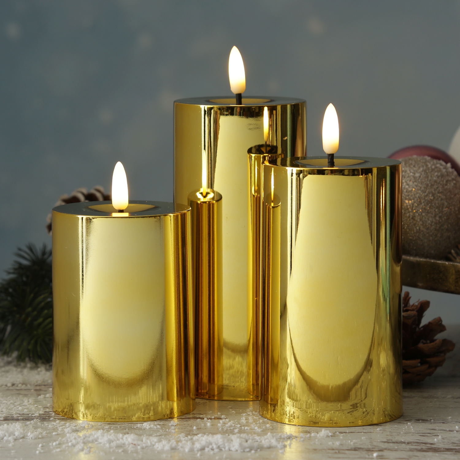 LED Kerze - Kunststoff - 3D Flamme - Timer - H: 12,5cm - D: 7,5cm - gold glänzend LED Kerze - Kunststoff - 3D Flamme - Timer - H: 12,5cm - D: 7,5cm - gold glänzend