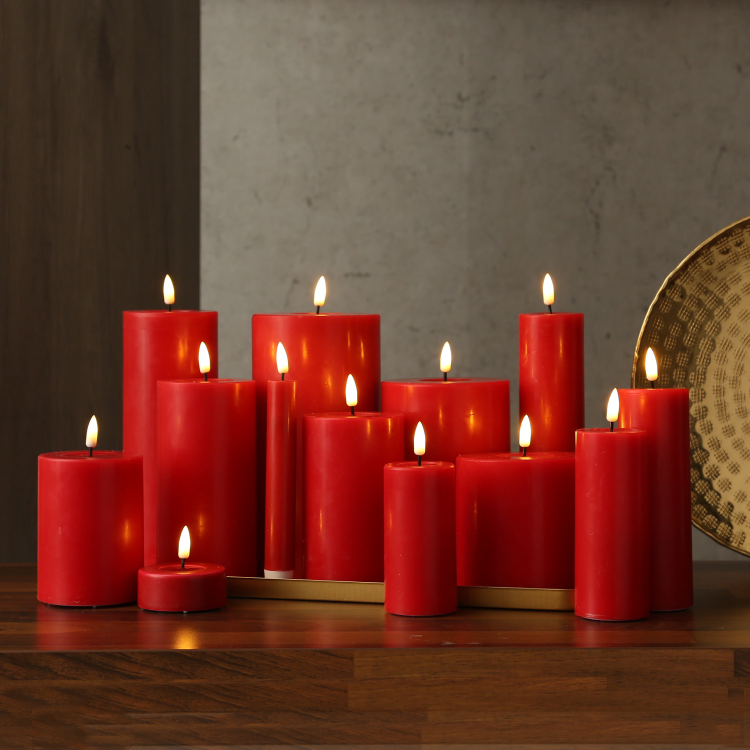 LED Stumpenkerze MIA - Echtwachs - realistische 3D Flamme - H: 12,5cm - D: 7,5cm - rot LED Stumpenkerze MIA - Echtwachs - realistische 3D Flamme - H: 12,5cm - D: 7,5cm - rot