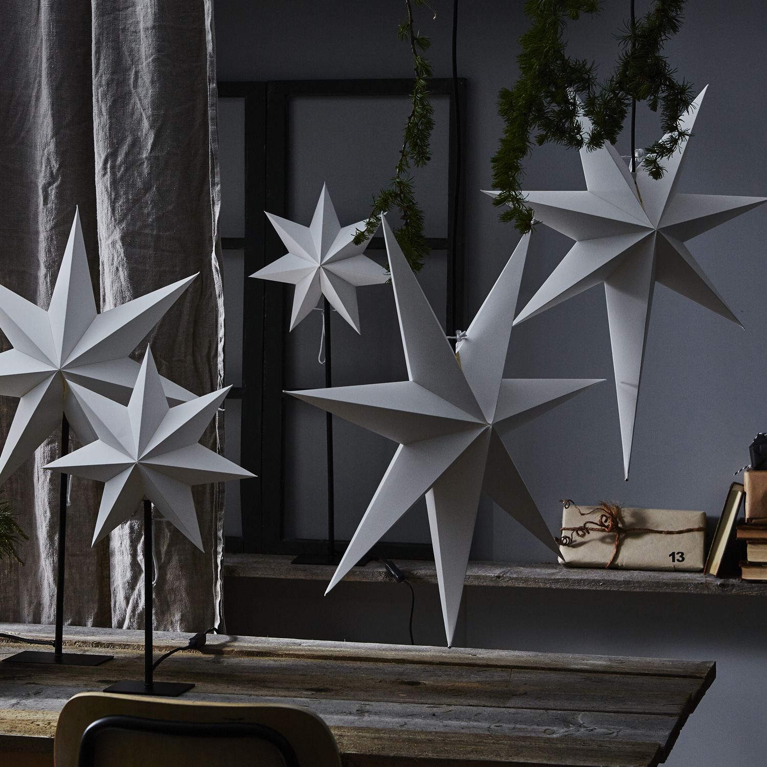 Papierstern "Frozen" - hängend - 7-zackig - Ø 70cm - E14 Fassung - inkl. Kabel - weiß Papierstern "Frozen" - hängend - 7-zackig - Ø 70cm - E14 Fassung - inkl. Kabel - weiß