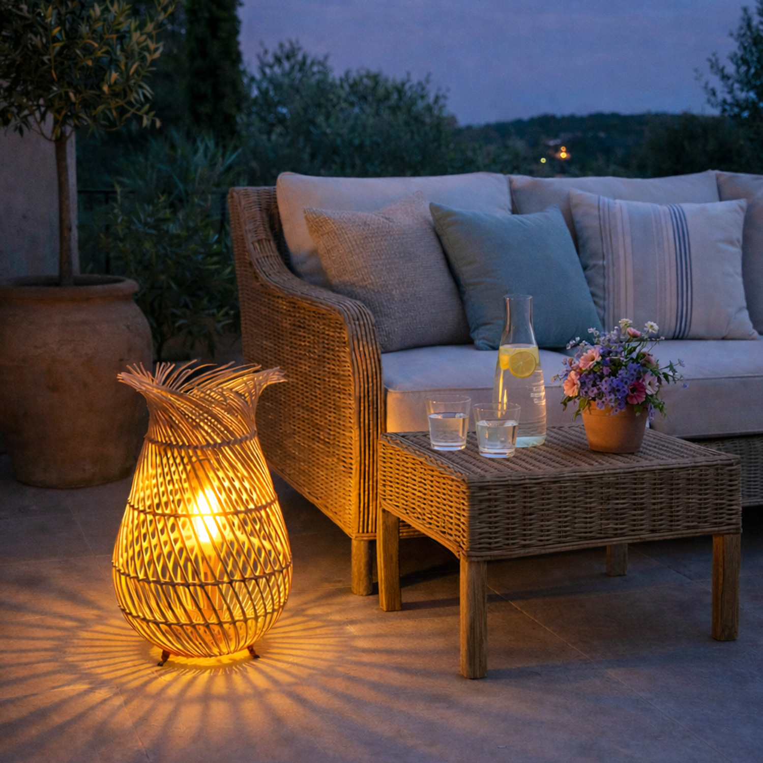 LED Solar Laterne BOHO - Tischleuchte in Korboptik - warmweiß - H: 36cm - Lichtsensor - natur