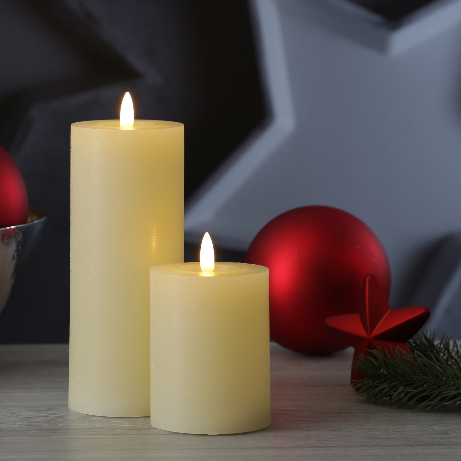 LED Kerze LINA - Rustik-Optik - Echtwachs - 3D Flamme - H: 19cm - D: 7cm - Batterie - Timer - creme LED Kerze LINA - Rustik-Optik - Echtwachs - 3D Flamme - H: 19cm - D: 7cm - Batterie - Timer - creme