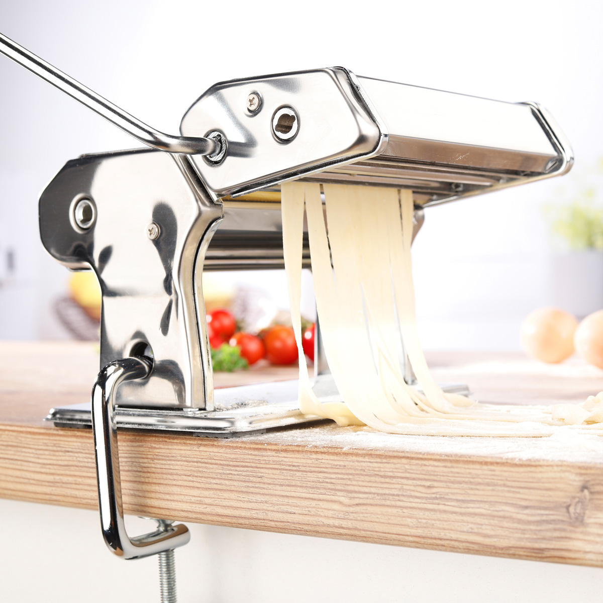 Nudelmaschine verchromt - verstellbarer Schneideaufsatz - für Spaghetti, Tagliatelle, Lasagneplatten