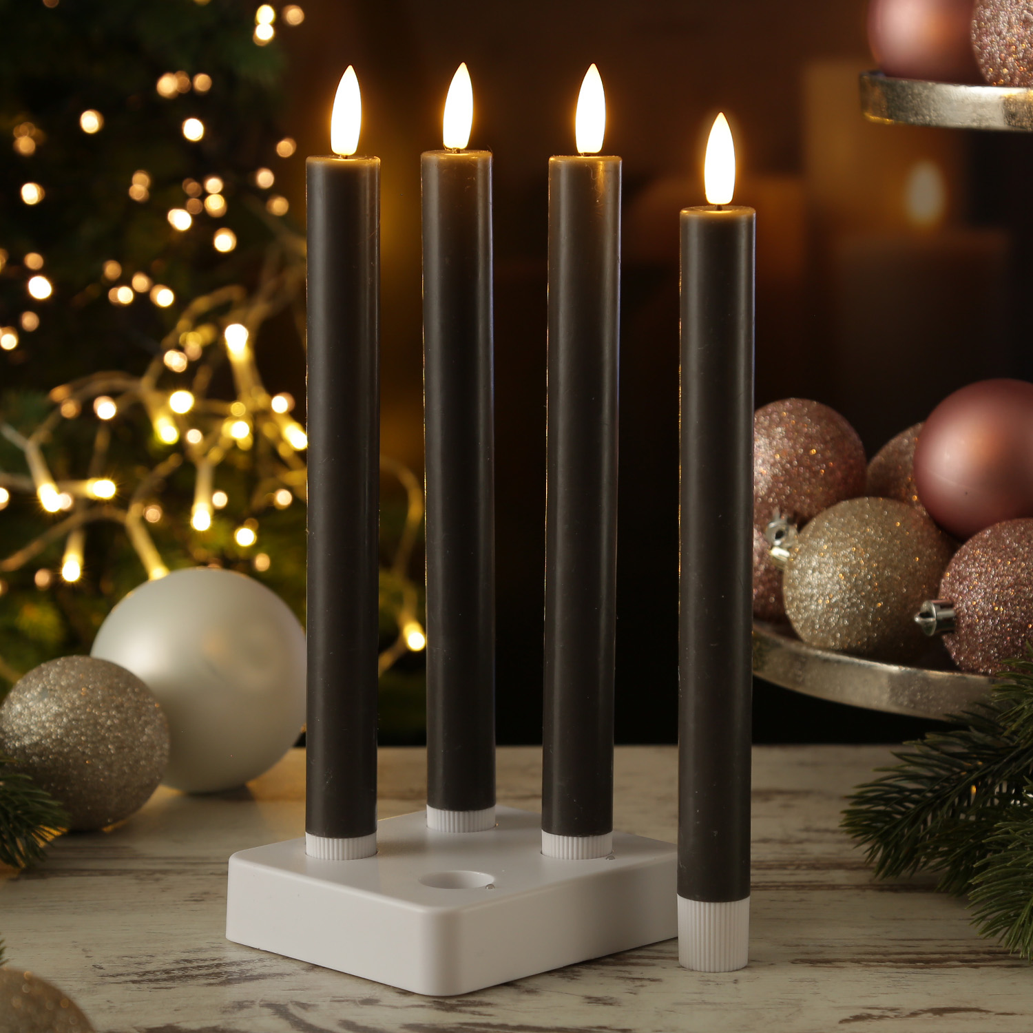 LED Stabkerzen LISA - Echtwachs - mit Ladestation - inkl. Fernbedienung - H: 25cm - grau - 4er Set LED Stabkerzen LISA - Echtwachs - mit Ladestation - inkl. Fernbedienung - H: 25cm - grau - 4er Set