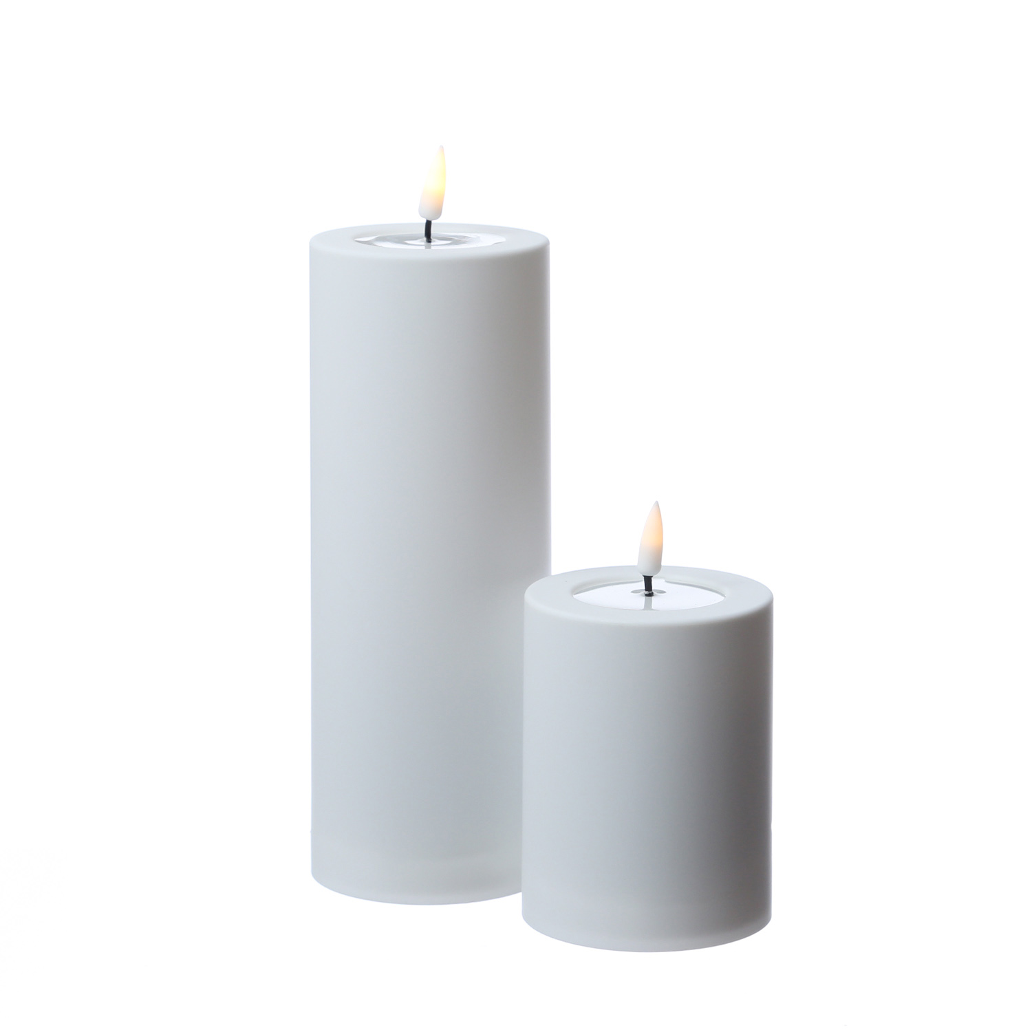 LED Stumpenkerze MIA - Kunststoff - realistische 3D Flamme - H: 10cm - outdoor - weiß LED Stumpenkerze MIA - Kunststoff - realistische 3D Flamme - H: 10cm - outdoor - weiß