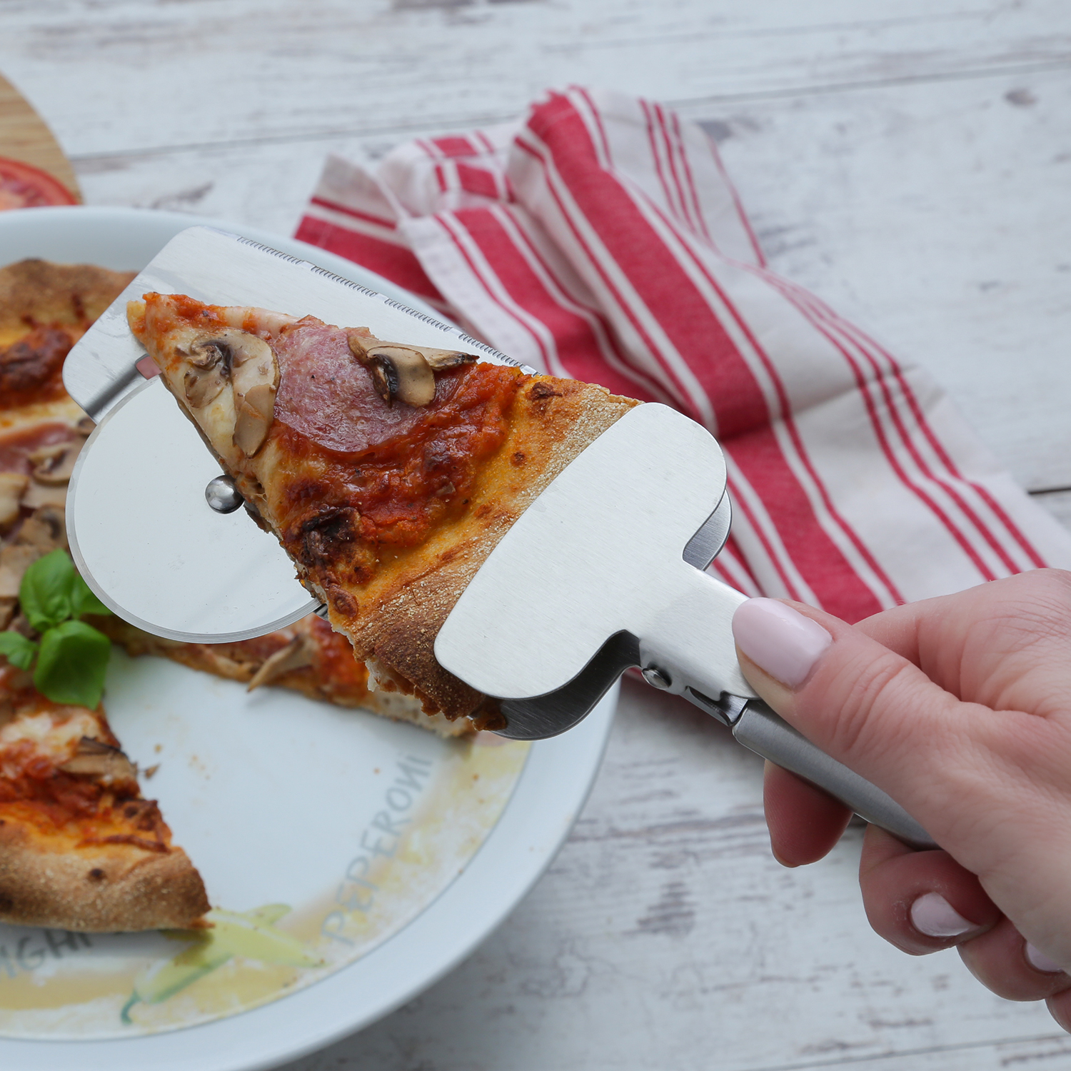 Pizza Multitool - 4 in 1 - Roller, Schaufel, Säge, Klammer - Edelstahl