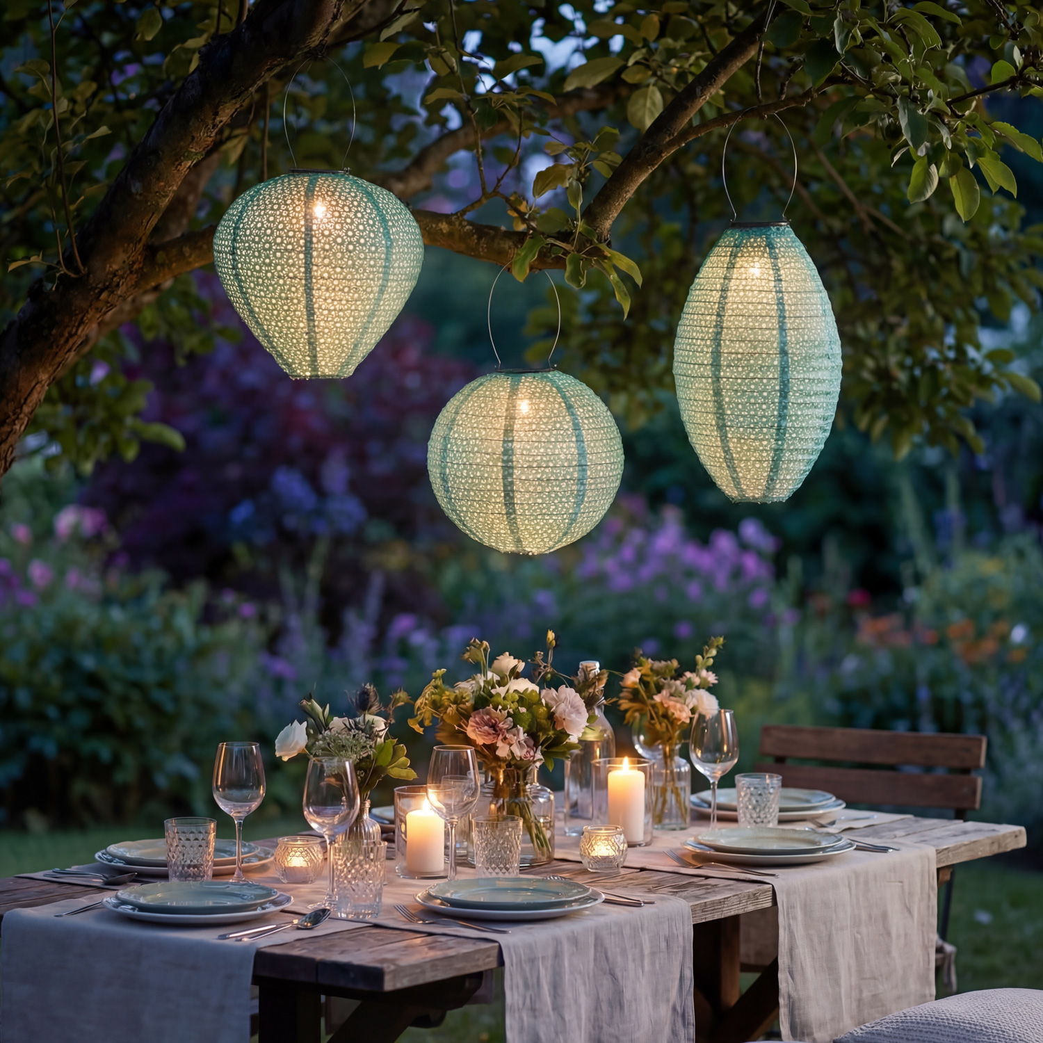 LED Solar Lampion Ballon - mit Blumenmuster - warmweiße LED - H: 30cm - D: 30cm - Lichtsensor - grün