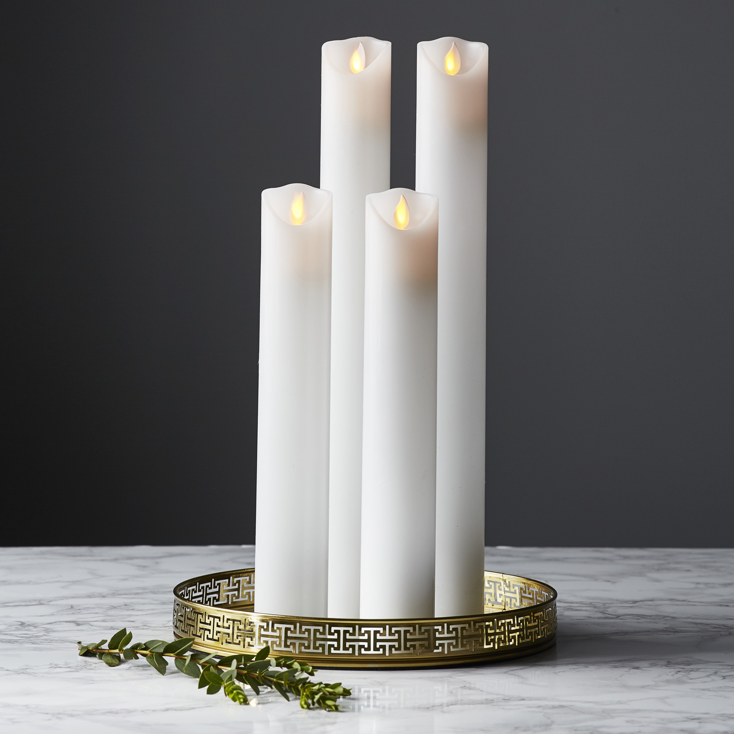 LED Stumpenkerze - Taufkerze - Echtwachs - mechanische Flamme - H: 30cm, D: 5cm - Timer - weiß LED Stumpenkerze - Taufkerze - Echtwachs - mechanische Flamme - H: 30cm, D: 5cm - Timer - weiß