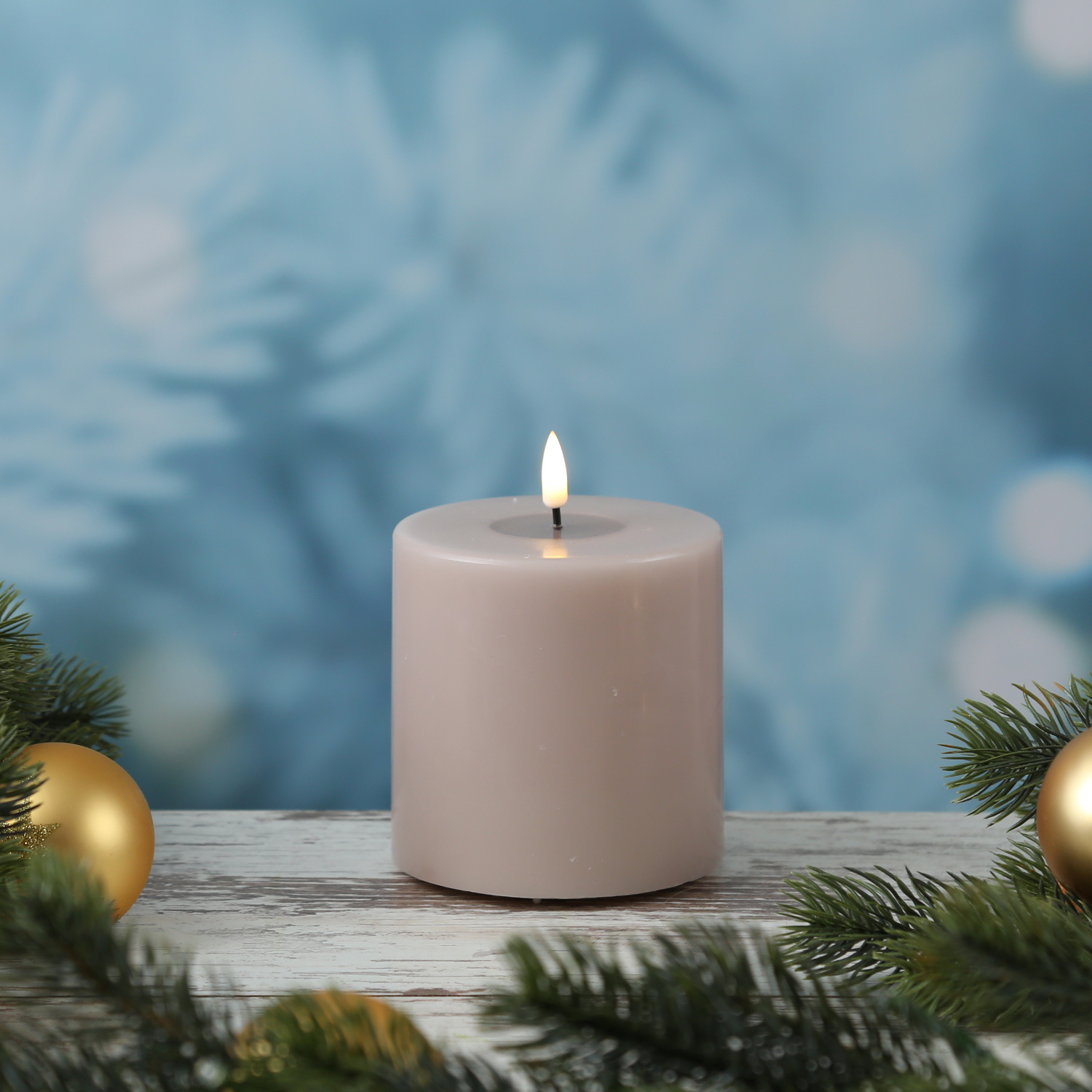 LED Stumpenkerze MIA - Echtwachs - realistische 3D Flamme - H: 10cm - D: 10cm - altrosa LED Stumpenkerze MIA - Echtwachs - realistische 3D Flamme - H: 10cm - D: 10cm - altrosa