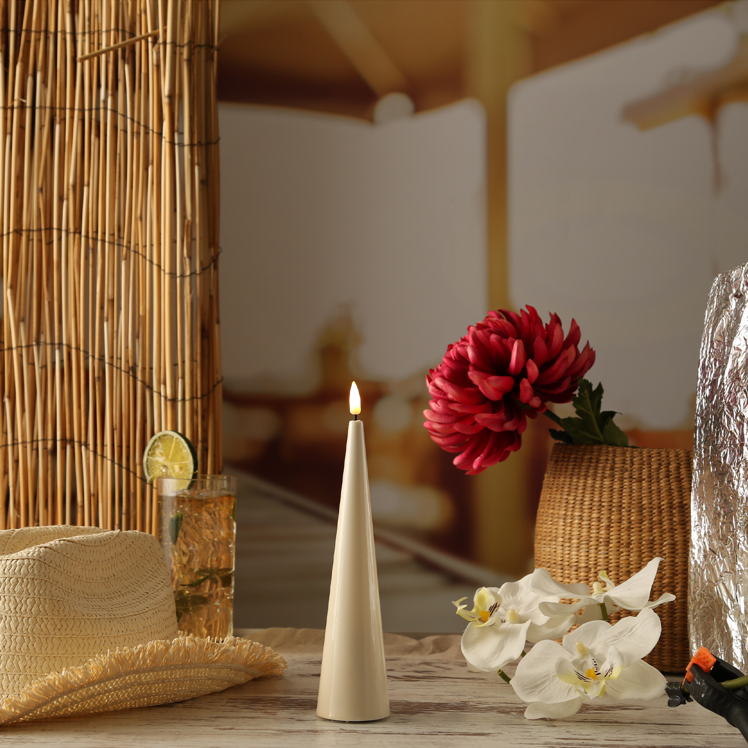 LED Kegelkerze LEA - Echtwachs - realistische 3D Flamme - H: 20cm - Batteriebetrieb - creme LED Kegelkerze LEA - Echtwachs - realistische 3D Flamme - H: 20cm - Batteriebetrieb - creme