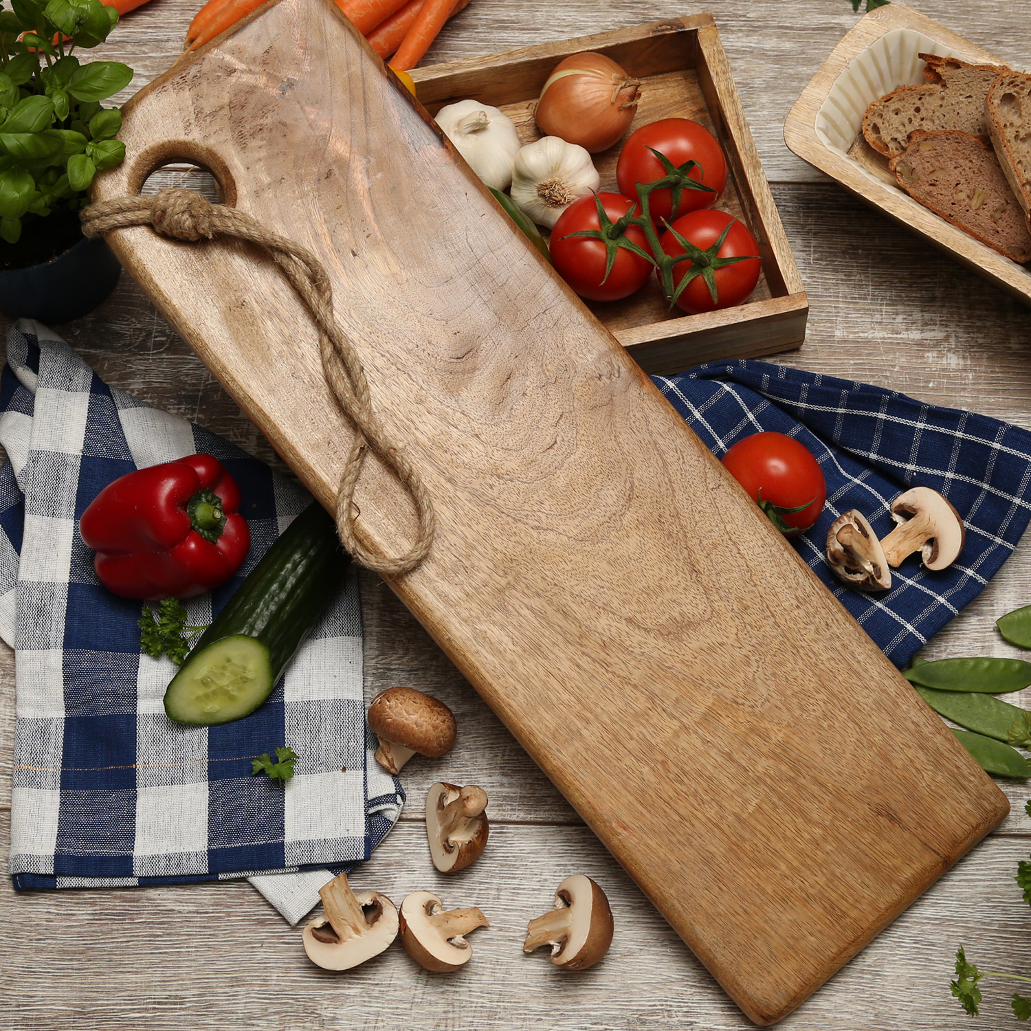 Schneidebrett - Servierbrett - rechteckig - Mangoholz - Kordel - L: 57,5cm - B: 18cm - natur