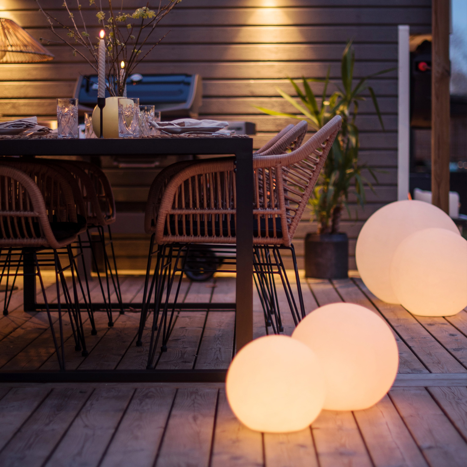 LED Kugel Twilights - Gartenkugel 40cm - RGB Farbwechsel/feste Farbe - Fernbedienung - Aufladbar LED Kugel Twilights - Gartenkugel 40cm - RGB Farbwechsel/feste Farbe - Fernbedienung - Aufladbar