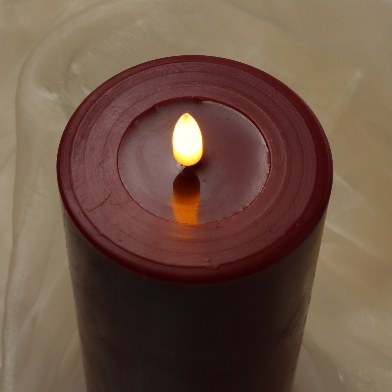 LED Stumpenkerze MIA - Echtwachs - realistische 3D Flamme - H: 20cm - Batteriebetrieb - weinrot LED Stumpenkerze MIA - Echtwachs - realistische 3D Flamme - H: 20cm - Batteriebetrieb - weinrot