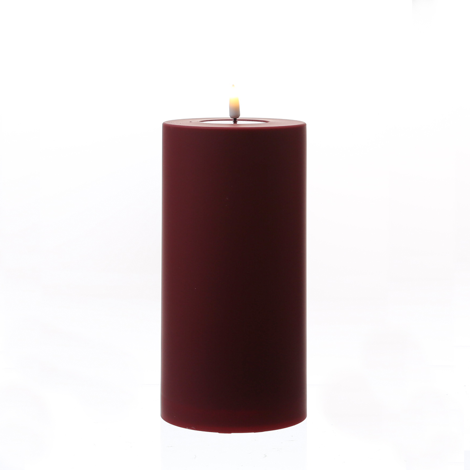 LED Stumpenkerze MIA - Kunststoff - realistische 3D Flamme - H: 20cm - f. Außen - bordeaux/dunkelrot LED Stumpenkerze MIA - Kunststoff - realistische 3D Flamme - H: 20cm - f. Außen - bordeaux/dunkelrot