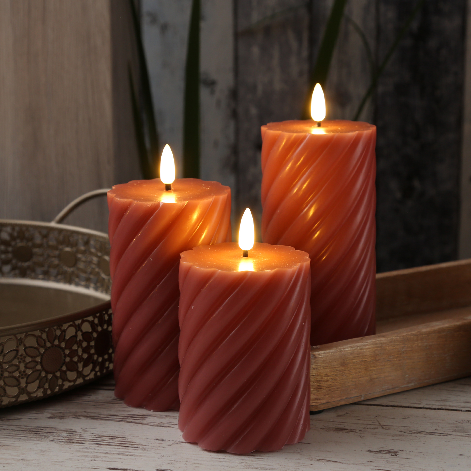 LED Stumpenkerze SWIRL - Echtwachs - warmweiße 3D Flamme - H: 15cm - Batterie - Timer - altrosa LED Stumpenkerze SWIRL - Echtwachs - warmweiße 3D Flamme - H: 15cm - Batterie - Timer - altrosa