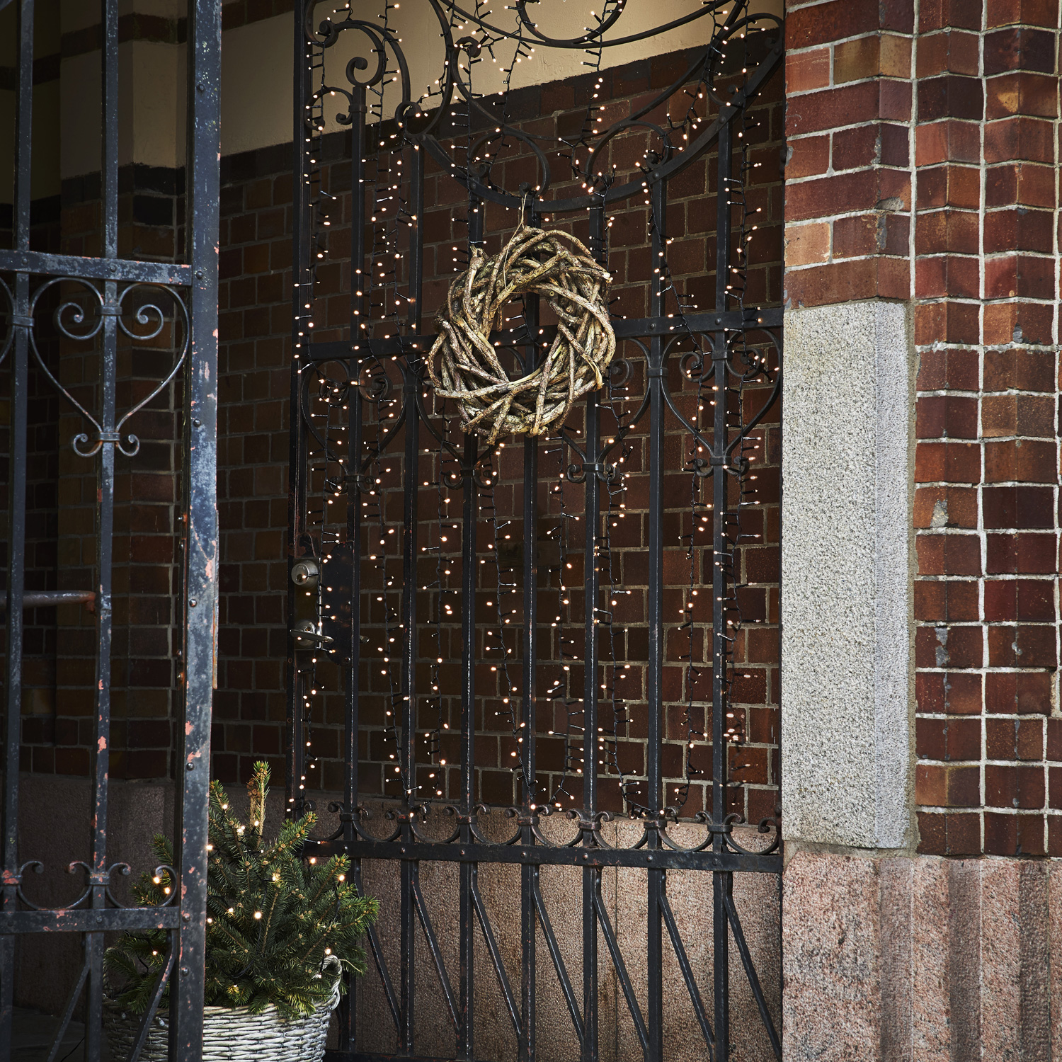 LED Lichterkette - Serie LED - outdoor - 540 neutralweiße LED - L: 11m - schwarzes Kabel LED Lichterkette - Serie LED - outdoor - 540 neutralweiße LED - L: 11m - schwarzes Kabel