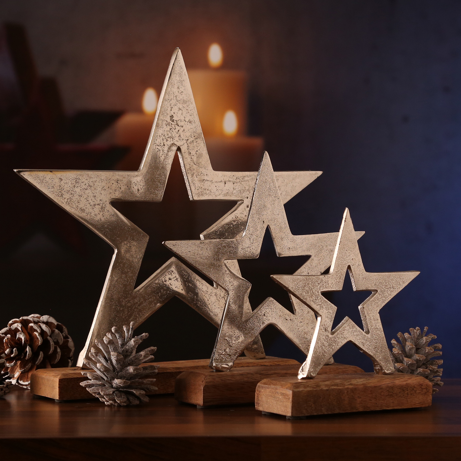 Dekostern aus Aluminium - stehend - Mangoholzsockel - 28,7cm, 20cm, 15,5cm - natur, silber - 3er Set Dekostern aus Aluminium - stehend - Mangoholzsockel - 28,7cm, 20cm, 15,5cm - natur, silber - 3er Set