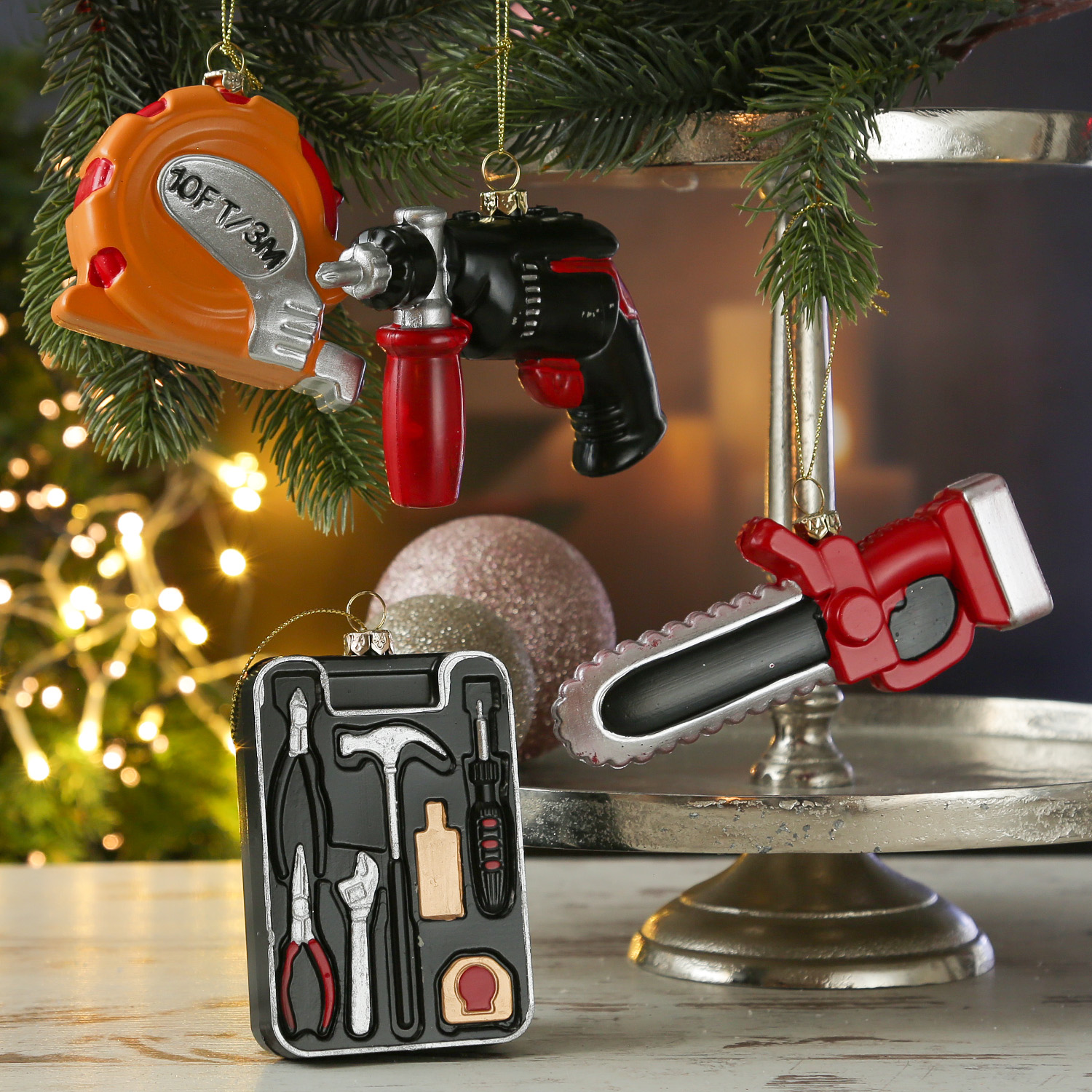 Weihnachtsbaumschmuck Werkzeug - Bohrmaschine/Säge/Maßband/Werkzeugkiste - Christbaumschmuck Weihnachtsbaumschmuck Werkzeug - Bohrmaschine/Säge/Maßband/Werkzeugkiste - Christbaumschmuck