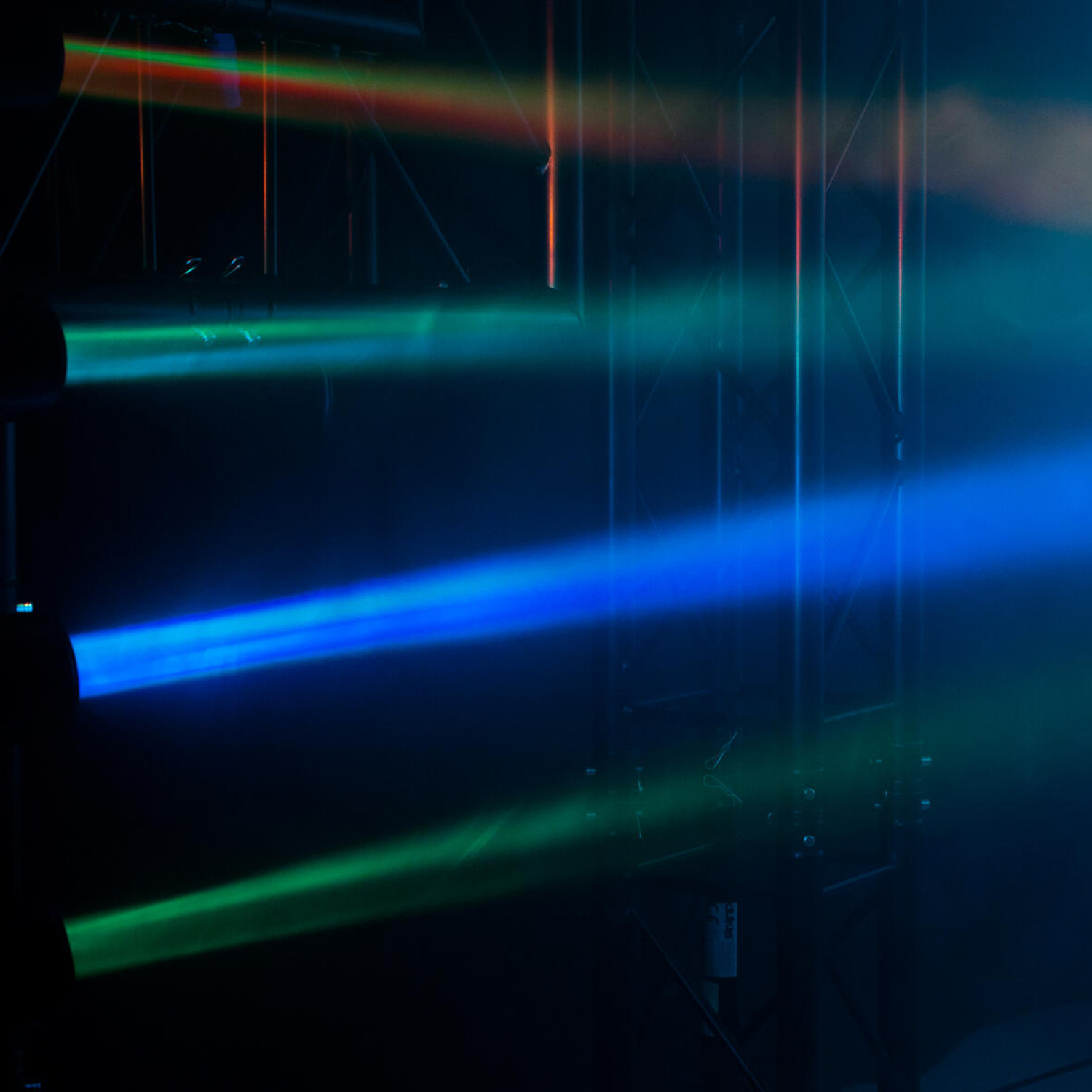 Spiegelkugel Komplettset 30cm mit Motor, 5W LED Pinspot (RGBW) und Montagematerial PREMIUM Spiegelkugel Komplettset 30cm mit Motor, 5W LED Pinspot (RGBW) und Montagematerial PREMIUM