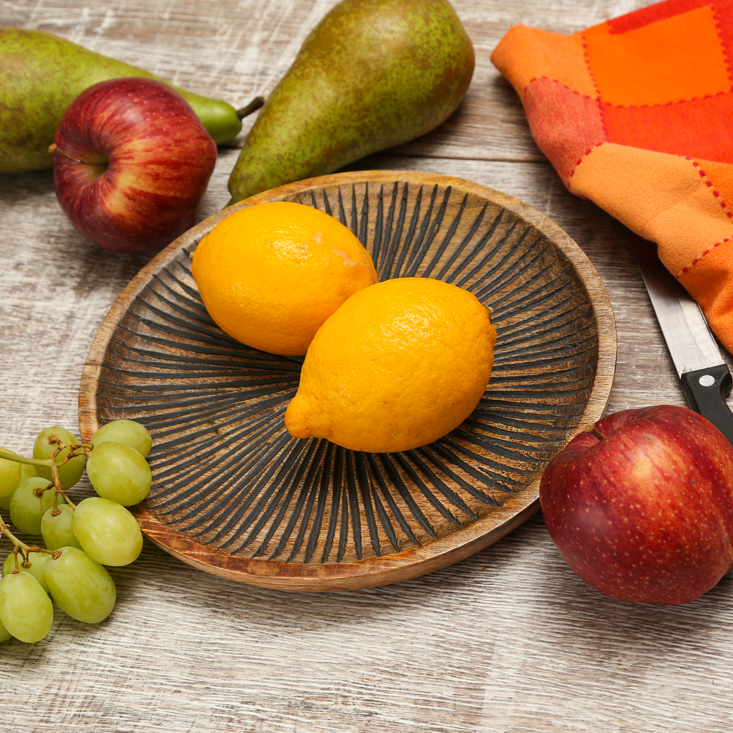 Holzteller - Dekotablett - rund - Mangoholz - D: 22,5cm - H: 2cm - natur, schwarz Holzteller - Dekotablett - rund - Mangoholz - D: 22,5cm - H: 2cm - natur, schwarz