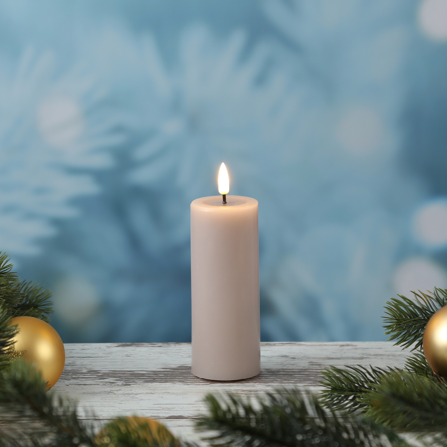 LED Stumpenkerze MIA - Echtwachs - realistische 3D Flamme - H: 12,5cm - D: 5cm - altrosa LED Stumpenkerze MIA - Echtwachs - realistische 3D Flamme - H: 12,5cm - D: 5cm - altrosa