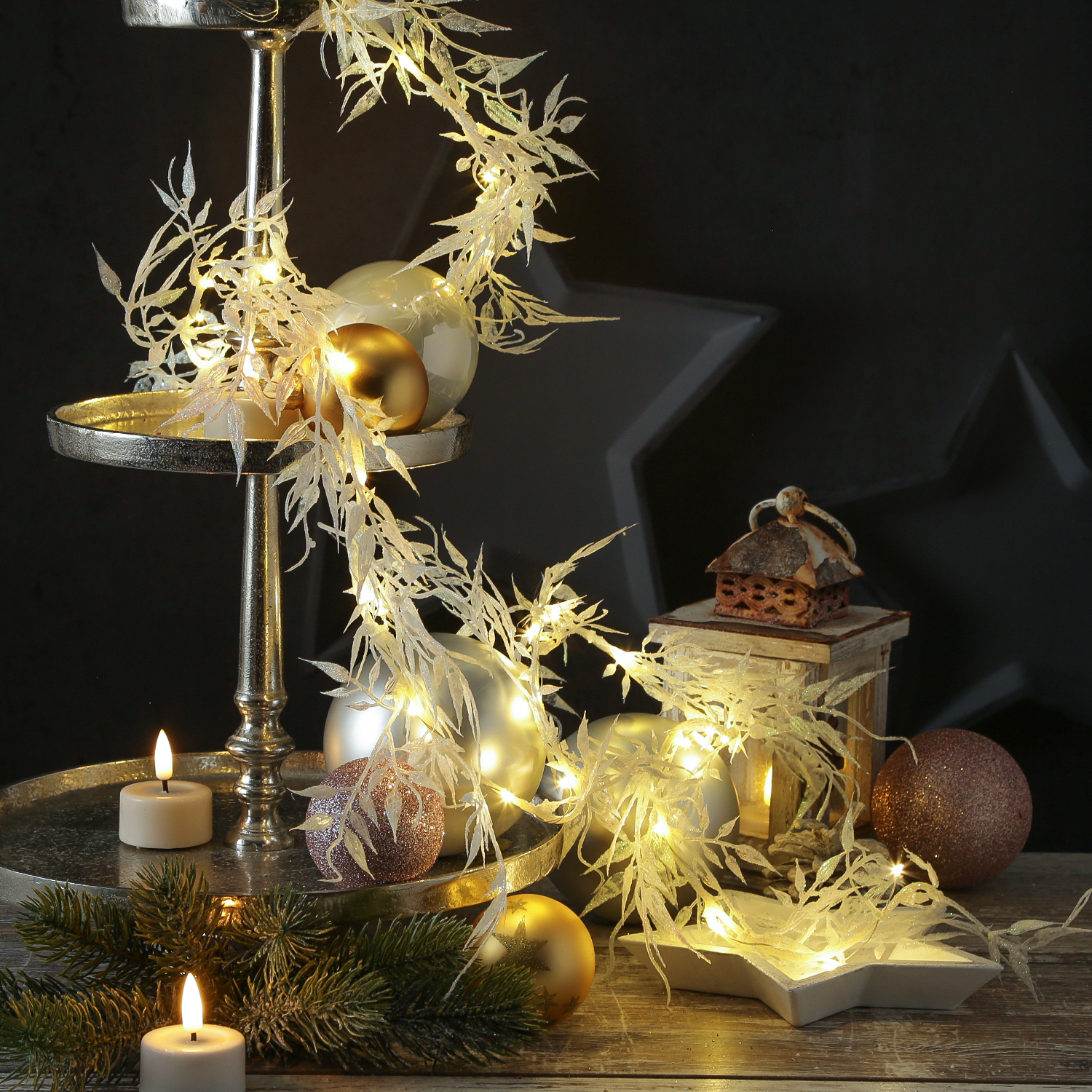 LED Drahtlichterkette Blätter mit Glitzer - 30 warmweiße LED - L: 150cm - Timer - Batterie - weiß