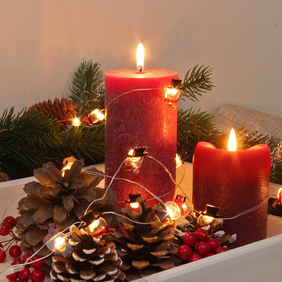 LED Drahtlichterkette "Schneemannkopf" - 20 warmweiße LED - silberner Draht - L: 1,9m - Batterie LED Drahtlichterkette "Schneemannkopf" - 20 warmweiße LED - silberner Draht - L: 1,9m - Batterie