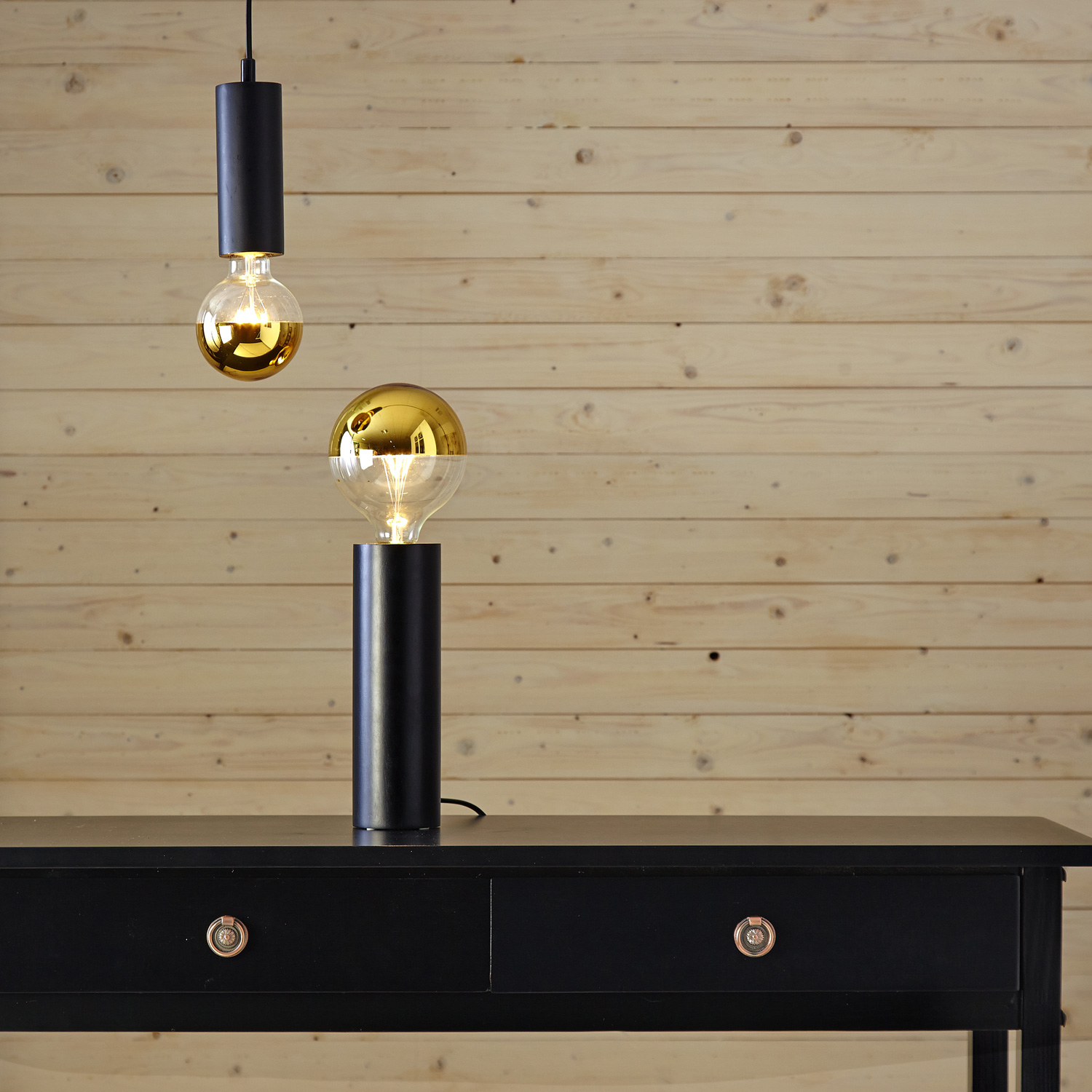 Lampenfassung "Tub" - E27 Fassung - Schalter - H: 25cm - stehend - schwarz Lampenfassung "Tub" - E27 Fassung - Schalter - H: 25cm - stehend - schwarz