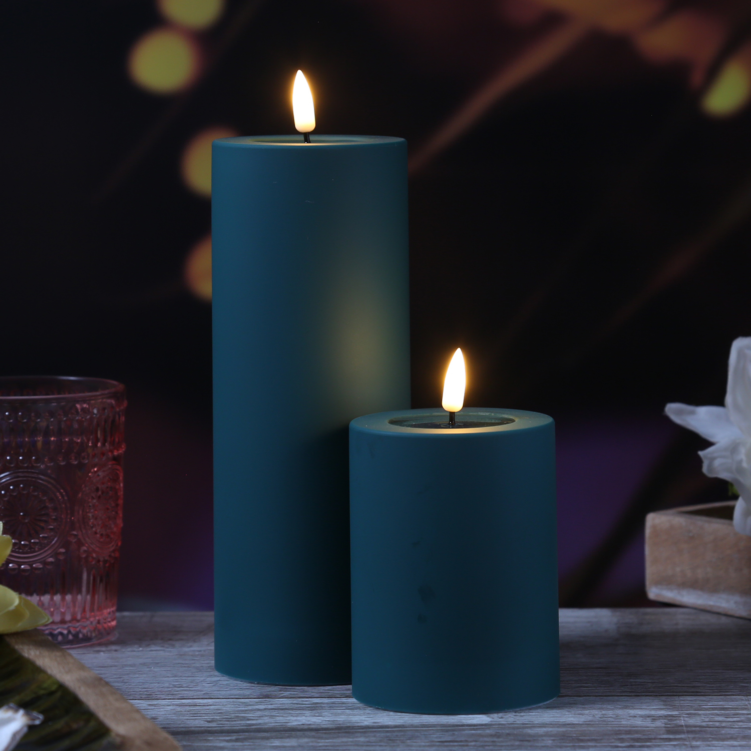 LED Stumpenkerze MIA - Kunststoff - realistische 3D Flamme - H: 10cm - für Außen - dunkelgrün LED Stumpenkerze MIA - Kunststoff - realistische 3D Flamme - H: 10cm - für Außen - dunkelgrün