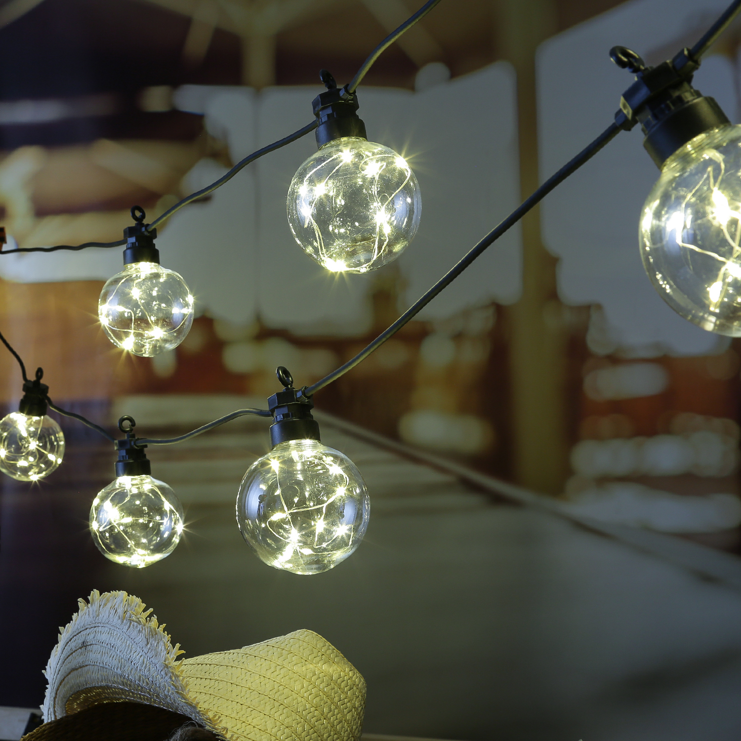 LED Party Lichterkette CIRCUS - 10 Kugeln mit je 10 Micro LED - L: 2,7m - inkl. Trafo - für Außen LED Party Lichterkette CIRCUS - 10 Kugeln mit je 10 Micro LED - L: 2,7m - inkl. Trafo - für Außen