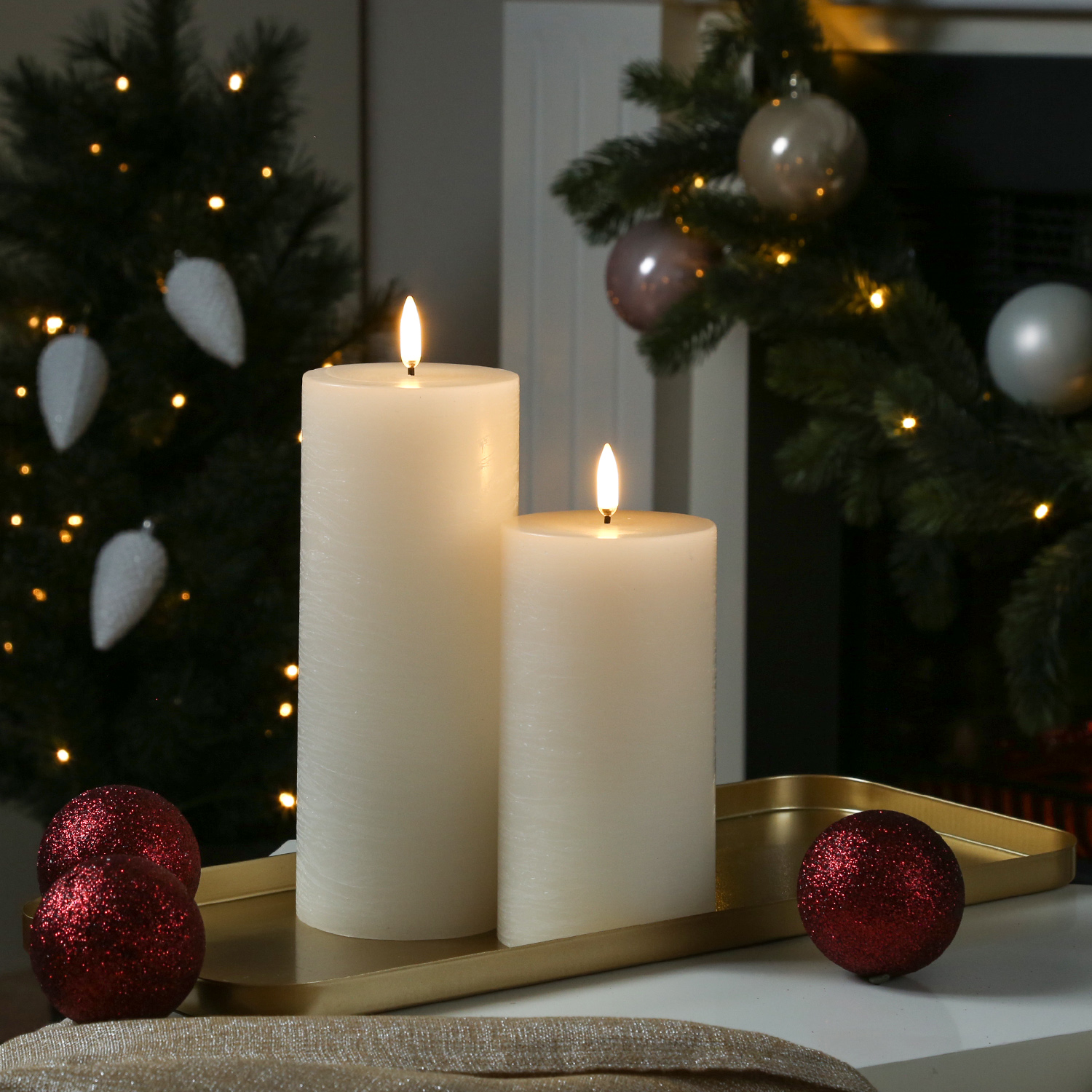 LED Kerze PIA - Rustik-Optik - Echtwachs - H: 15cm - D: 7,8cm - Timer - bis zu 1000 Std. - creme LED Kerze PIA - Rustik-Optik - Echtwachs - H: 15cm - D: 7,8cm - Timer - bis zu 1000 Std. - creme