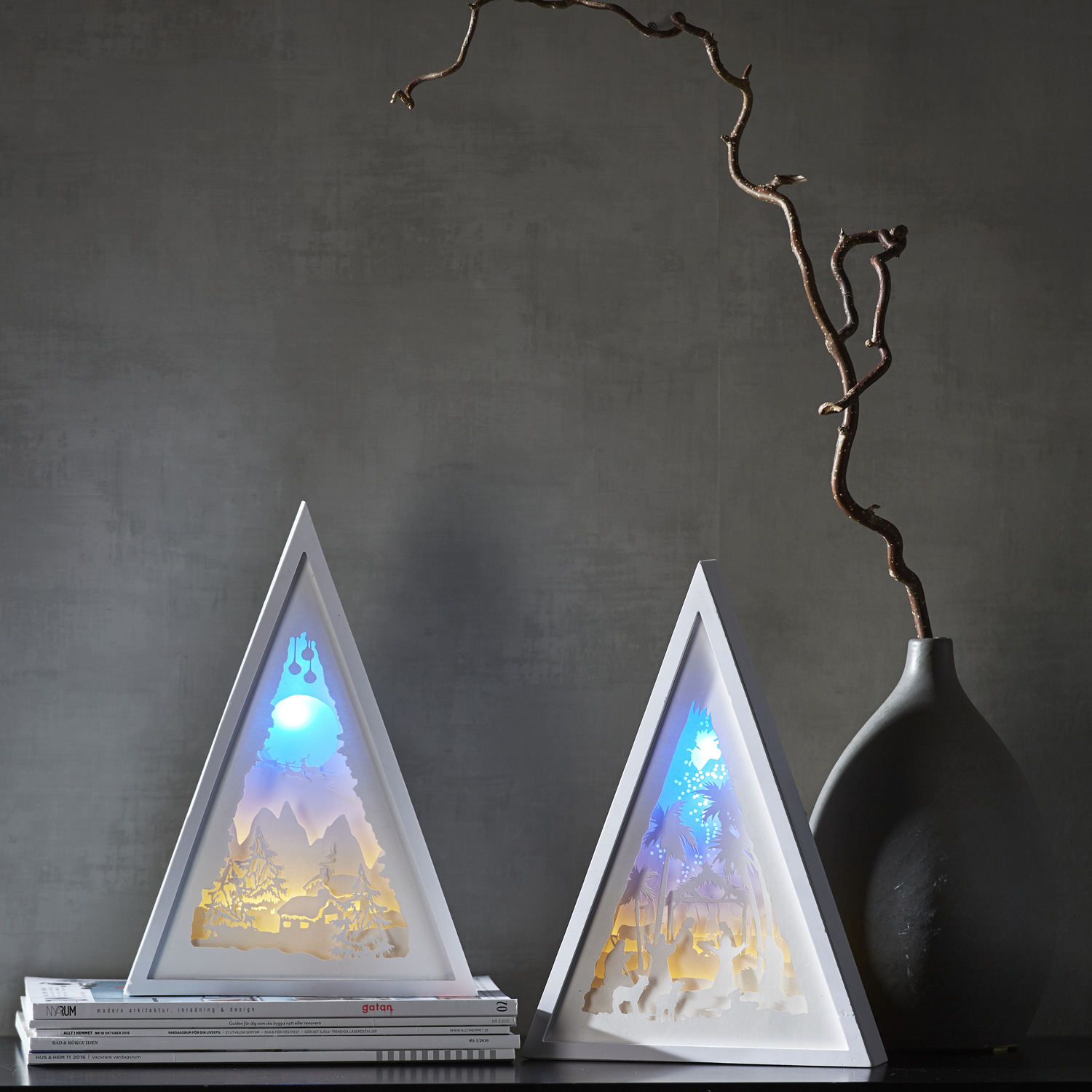 LED-Bild mehrdimensional "Krippe" - weiss - 8 LED - Batterie - Timer - H: 30,5cm - B: 22cm LED-Bild mehrdimensional "Krippe" - weiss - 8 LED - Batterie - Timer - H: 30,5cm - B: 22cm