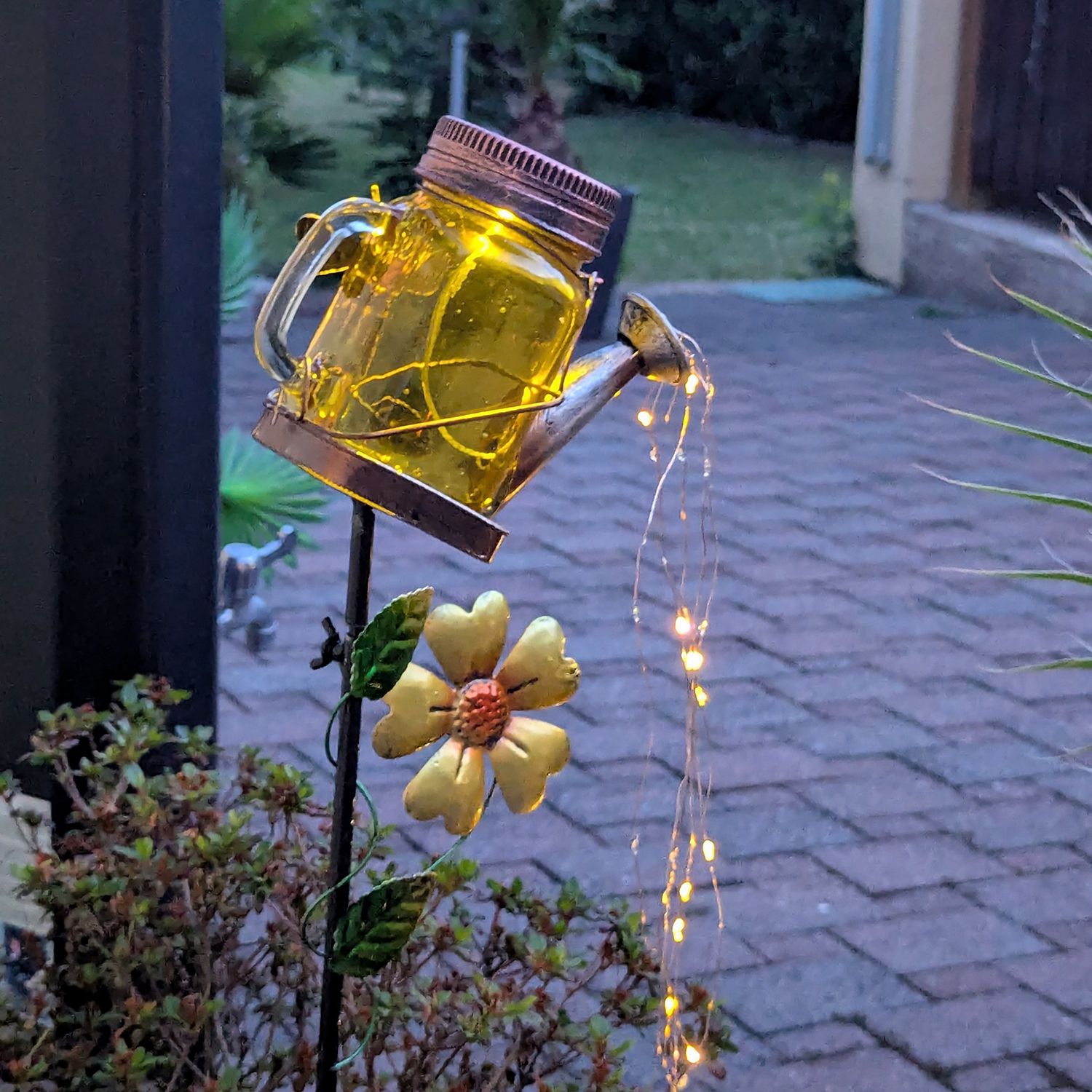 BBLTIFF Solar-Gießkanne Mit Lichterkette Für Außen – Wasserfall-Effekt, Wetterfest, Mit Erdspieß, Für Garten, Terrasse &