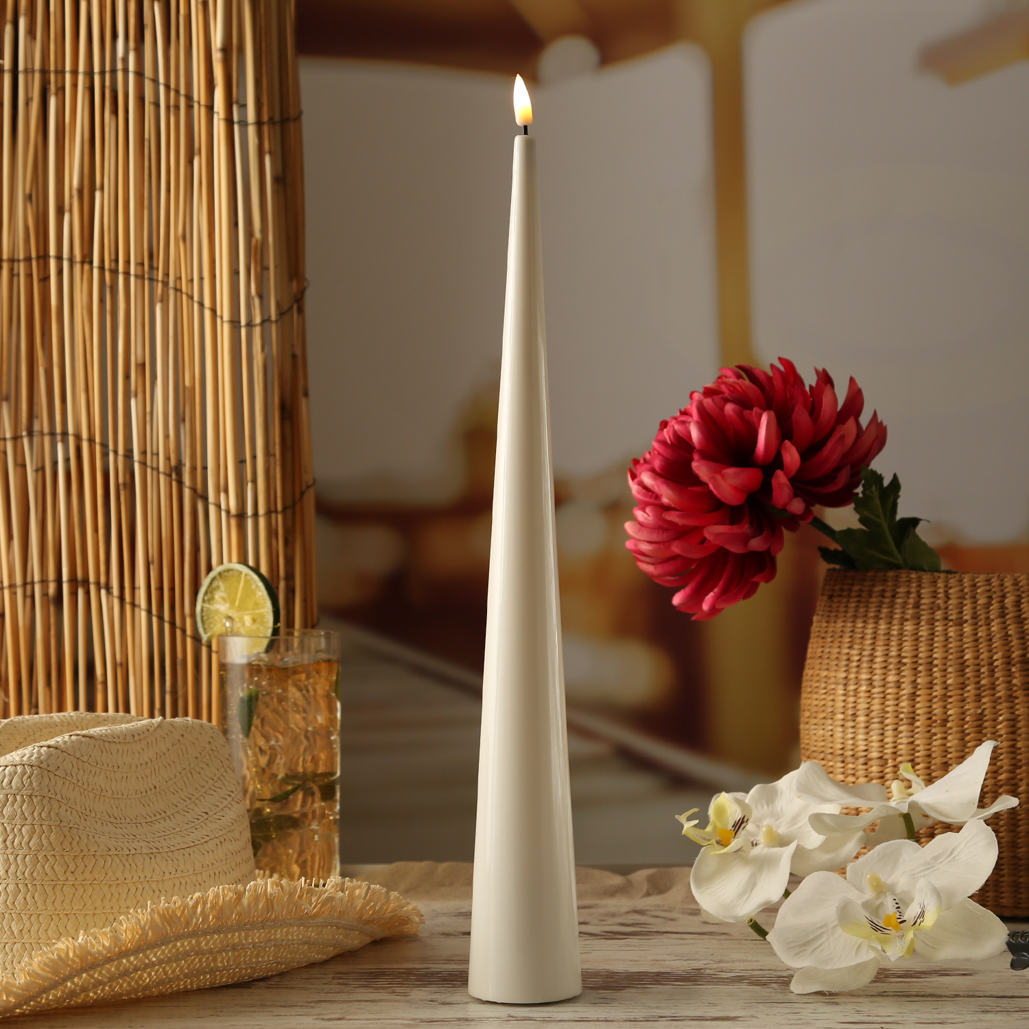 LED Kegelkerze LEA - Echtwachs - realistische 3D Flamme - H: 38cm - Batteriebetrieb - weiß LED Kegelkerze LEA - Echtwachs - realistische 3D Flamme - H: 38cm - Batteriebetrieb - weiß