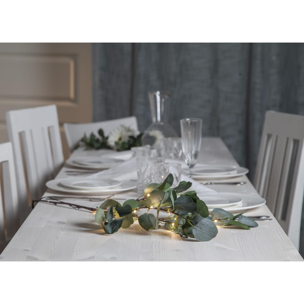 LED Leuchtzweig "Eukalyptus" - 15 warmweiße LED - H: 90cm - Batteriebetrieb - Timer - grüne Blätter LED Leuchtzweig "Eukalyptus" - 15 warmweiße LED - H: 90cm - Batteriebetrieb - Timer - grüne Blätter