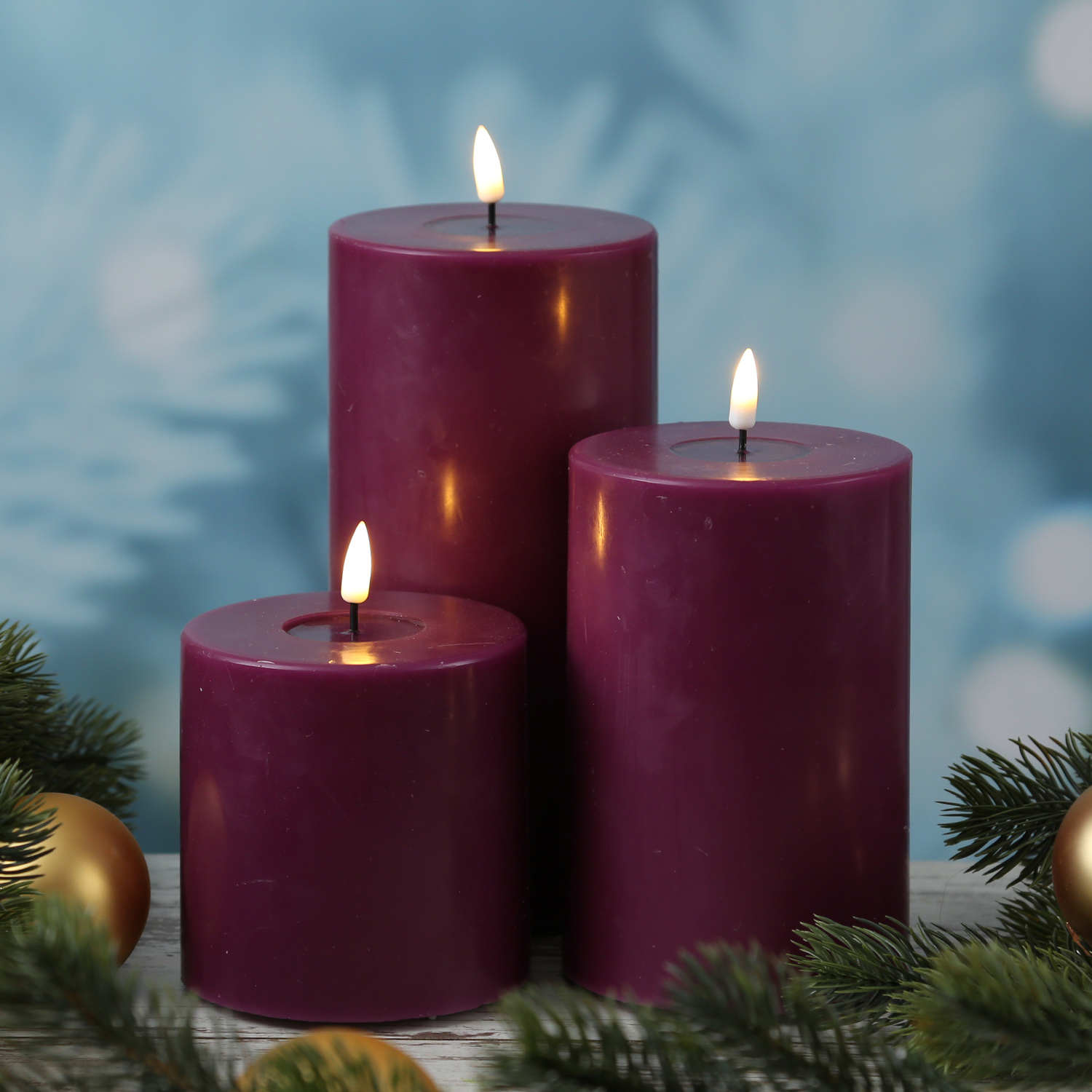 LED Stumpenkerze MIA - Echtwachs - realistische 3D Flamme - H: 10cm - D: 10cm - beere LED Stumpenkerze MIA - Echtwachs - realistische 3D Flamme - H: 10cm - D: 10cm - beere