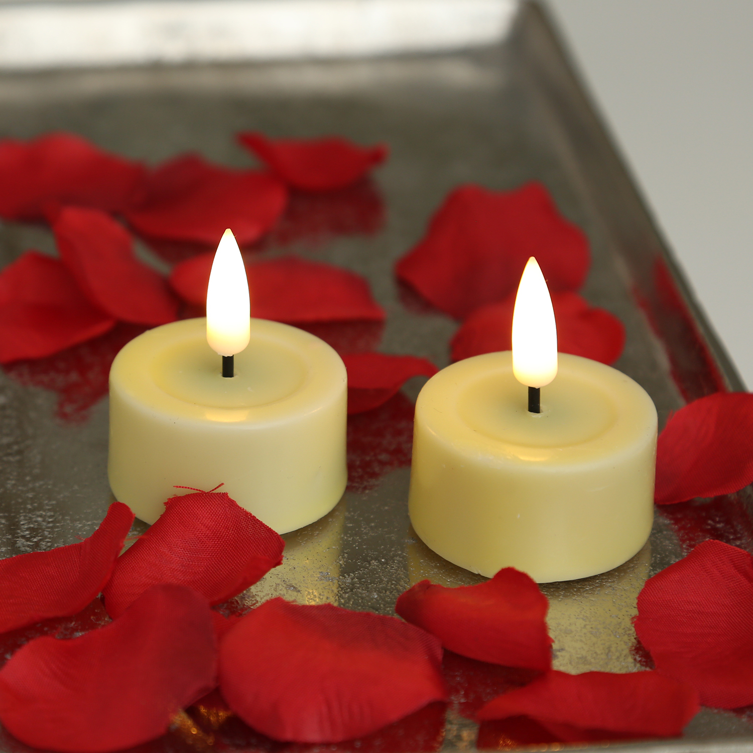 LED Teelichter MIA - Echtwachs - realistische 3D Flamme - D: 4,1cm - Batteriebetrieb - gelb - 2 Stk LED Teelichter MIA - Echtwachs - realistische 3D Flamme - D: 4,1cm - Batteriebetrieb - gelb - 2 Stk