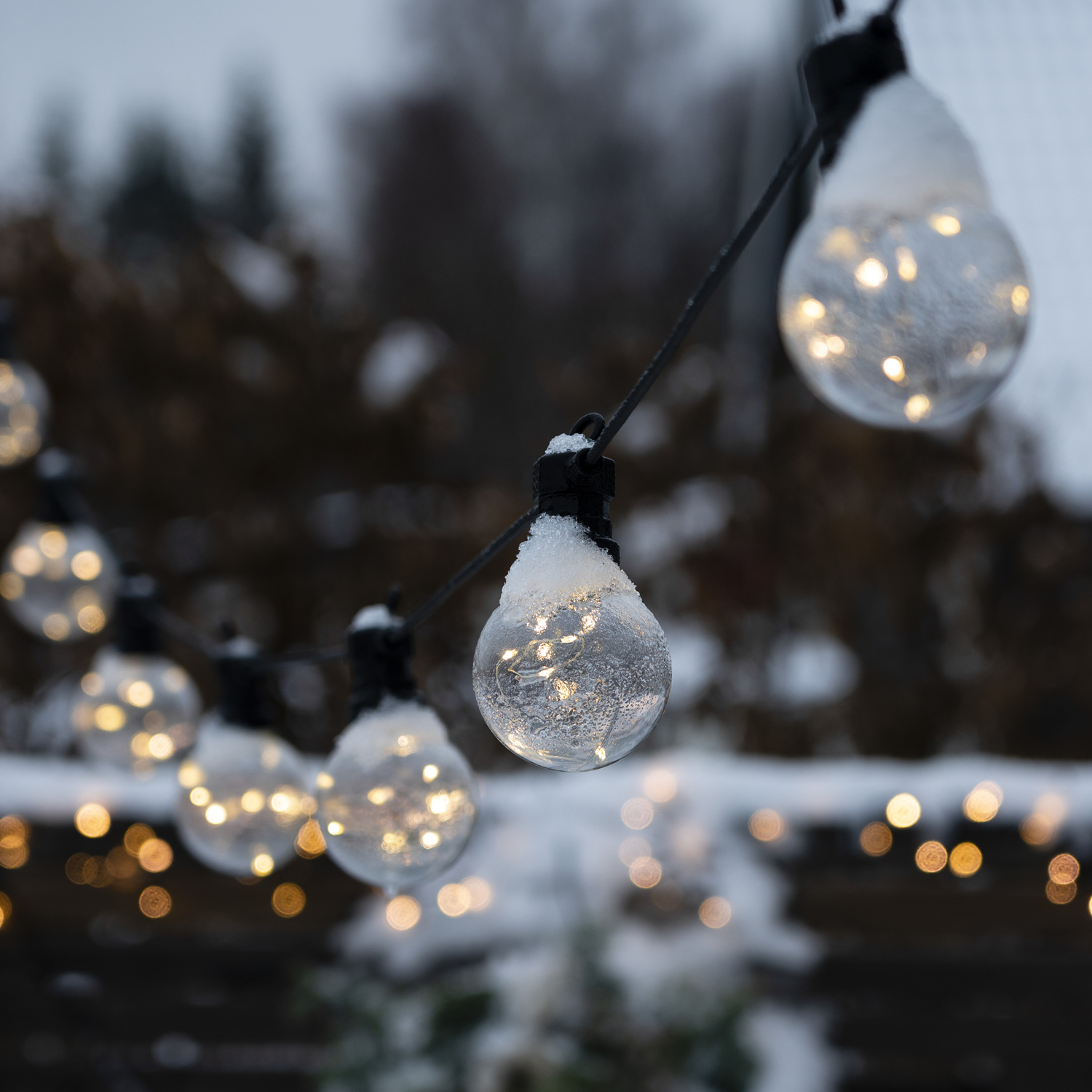 LED Party Lichterkette CIRCUS - 10 Kugeln mit je 10 Micro LED - 4,5m - inkl. Trafo - für Außen