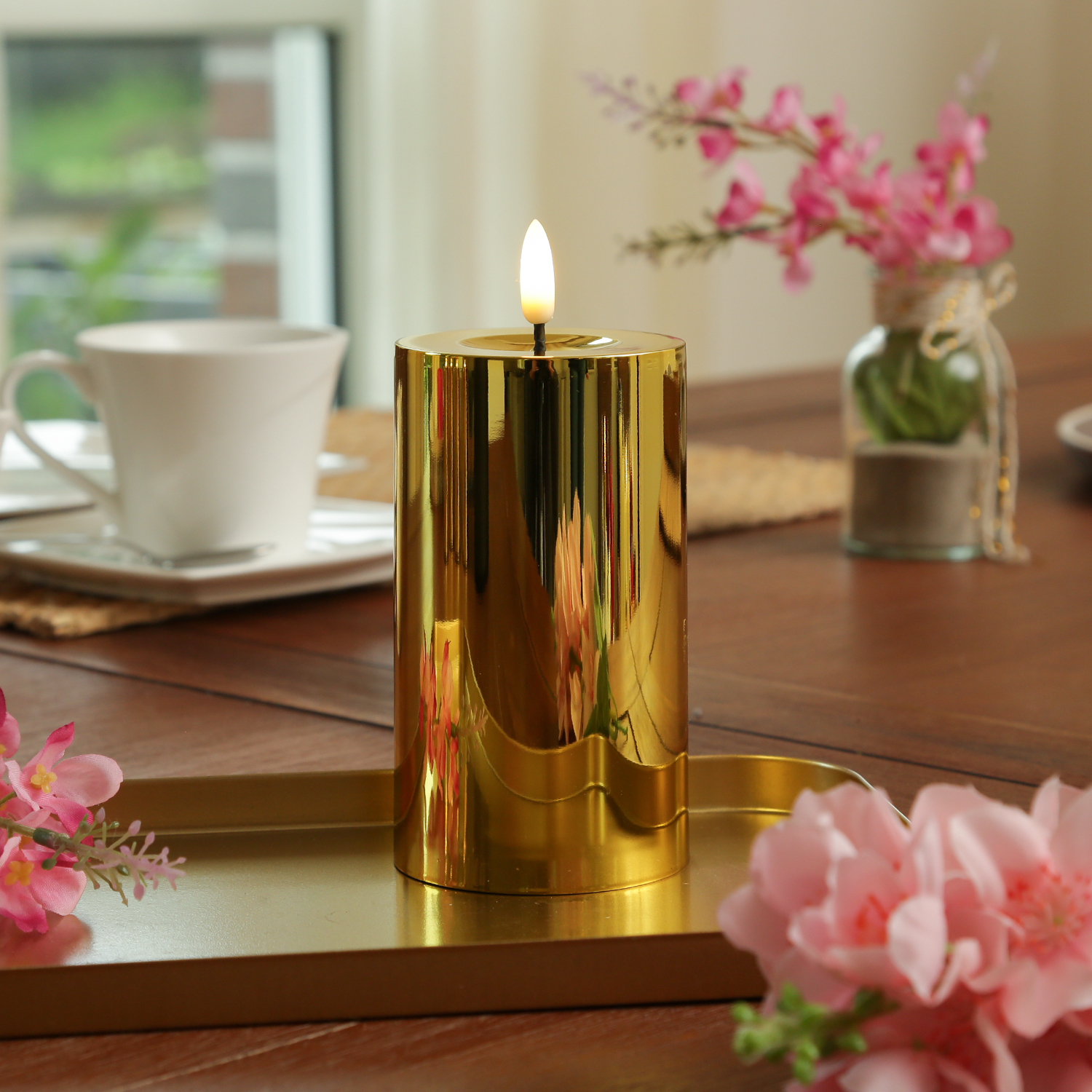 LED Kerze - Kunststoff - 3D Flamme - Timer - H: 15cm - D: 7,5cm - gold glänzend LED Kerze - Kunststoff - 3D Flamme - Timer - H: 15cm - D: 7,5cm - gold glänzend