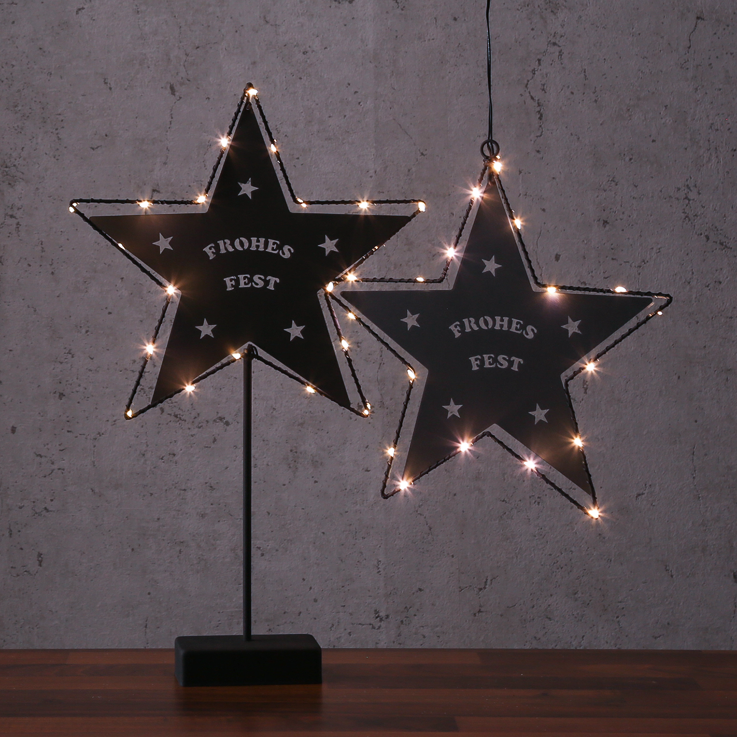 LED Hängestern FROHES FEST - Metallstern - 5-zackig - D: 27cm - 20 LED - Batteriebetrieb - schwarz LED Hängestern FROHES FEST - Metallstern - 5-zackig - D: 27cm - 20 LED - Batteriebetrieb - schwarz