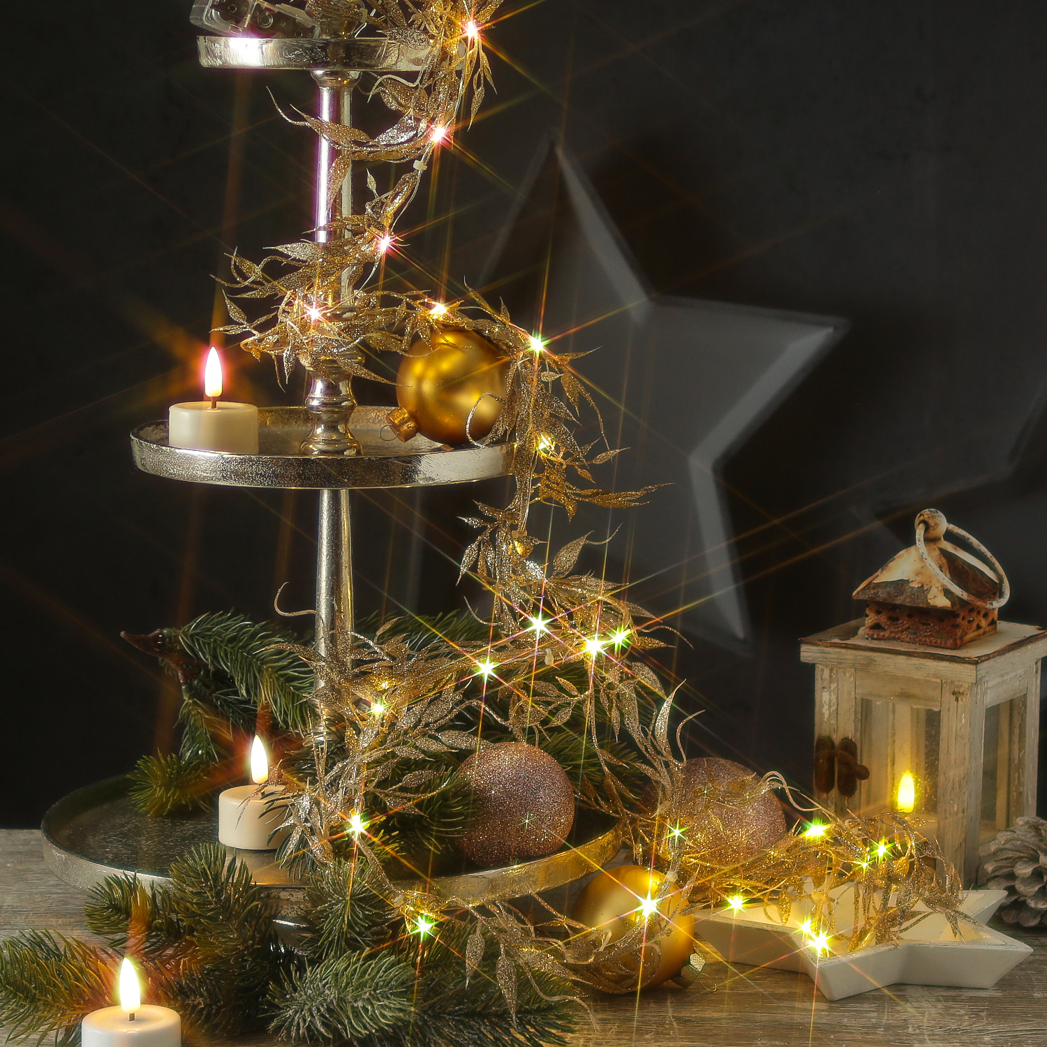 LED Drahtlichterkette Blätter mit Glitzer - 30 warmweiße LED - L: 150cm - Timer - Batterie - gold LED Drahtlichterkette Blätter mit Glitzer - 30 warmweiße LED - L: 150cm - Timer - Batterie - gold