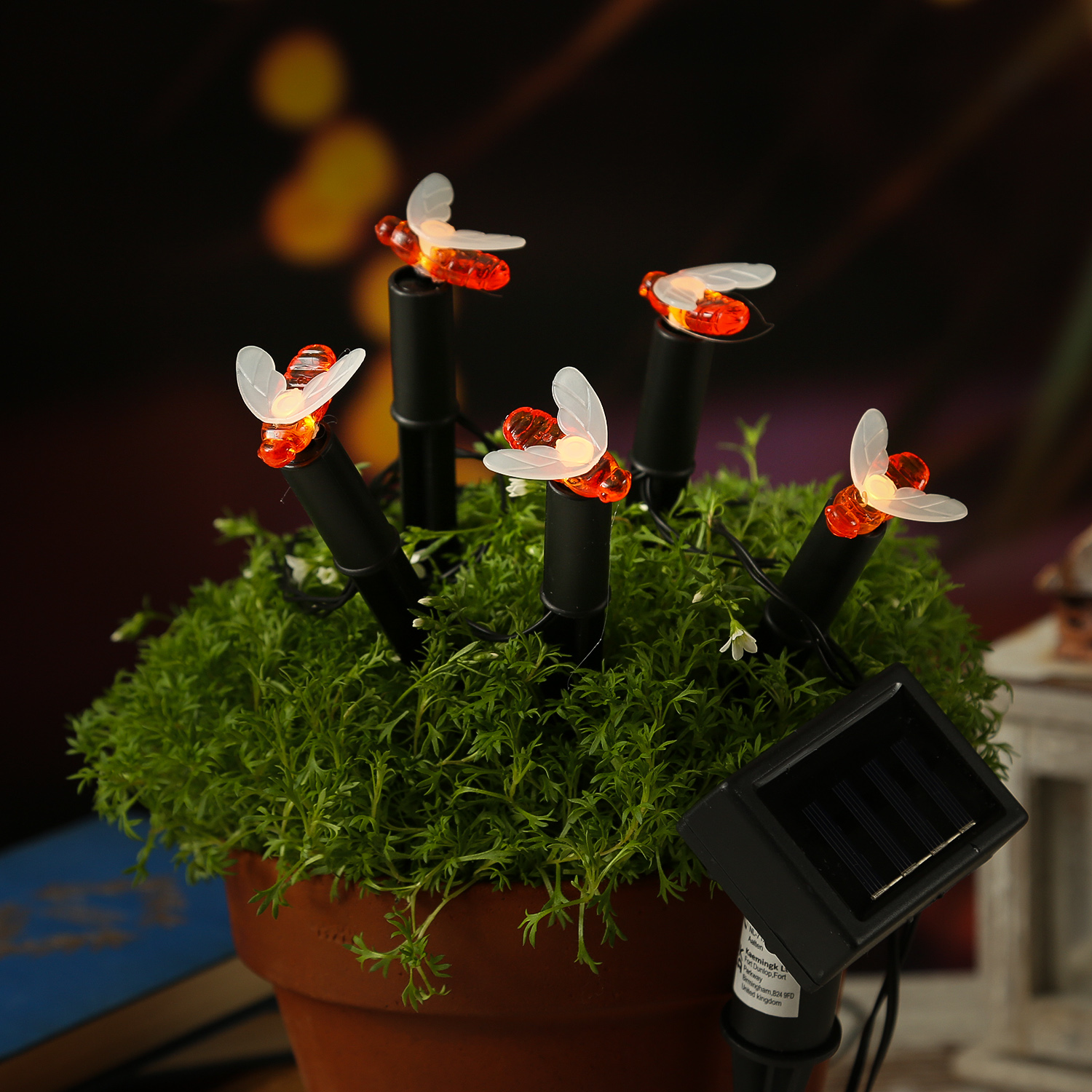 LED Solar Lichterkette Bienen - 5 warmweiße LED - L: 1,2m - H: 17cm - Lichtsensor - für Außen LED Solar Lichterkette Bienen - 5 warmweiße LED - L: 1,2m - H: 17cm - Lichtsensor - für Außen