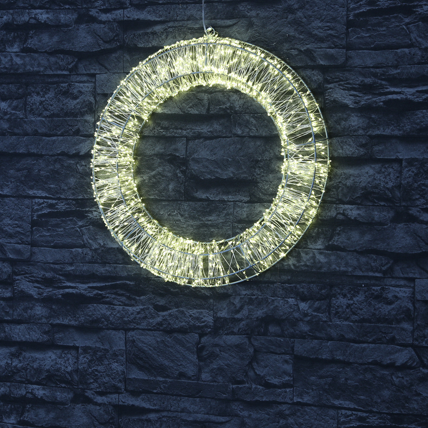 LED Kranz abgeflacht - Lichterkranz mit 1500 warmweißen LED - D: 40cm - 8Modi/Timer - Innen/Außen LED Kranz abgeflacht - Lichterkranz mit 1500 warmweißen LED - D: 40cm - 8Modi/Timer - Innen/Außen