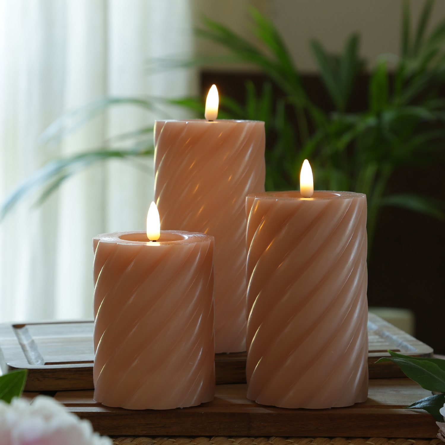 LED Stumpenkerze TWIST - Echtwachs - warmweiße 3D Flamme - H: 15cm - Batterie - Timer - altrosa LED Stumpenkerze TWIST - Echtwachs - warmweiße 3D Flamme - H: 15cm - Batterie - Timer - altrosa