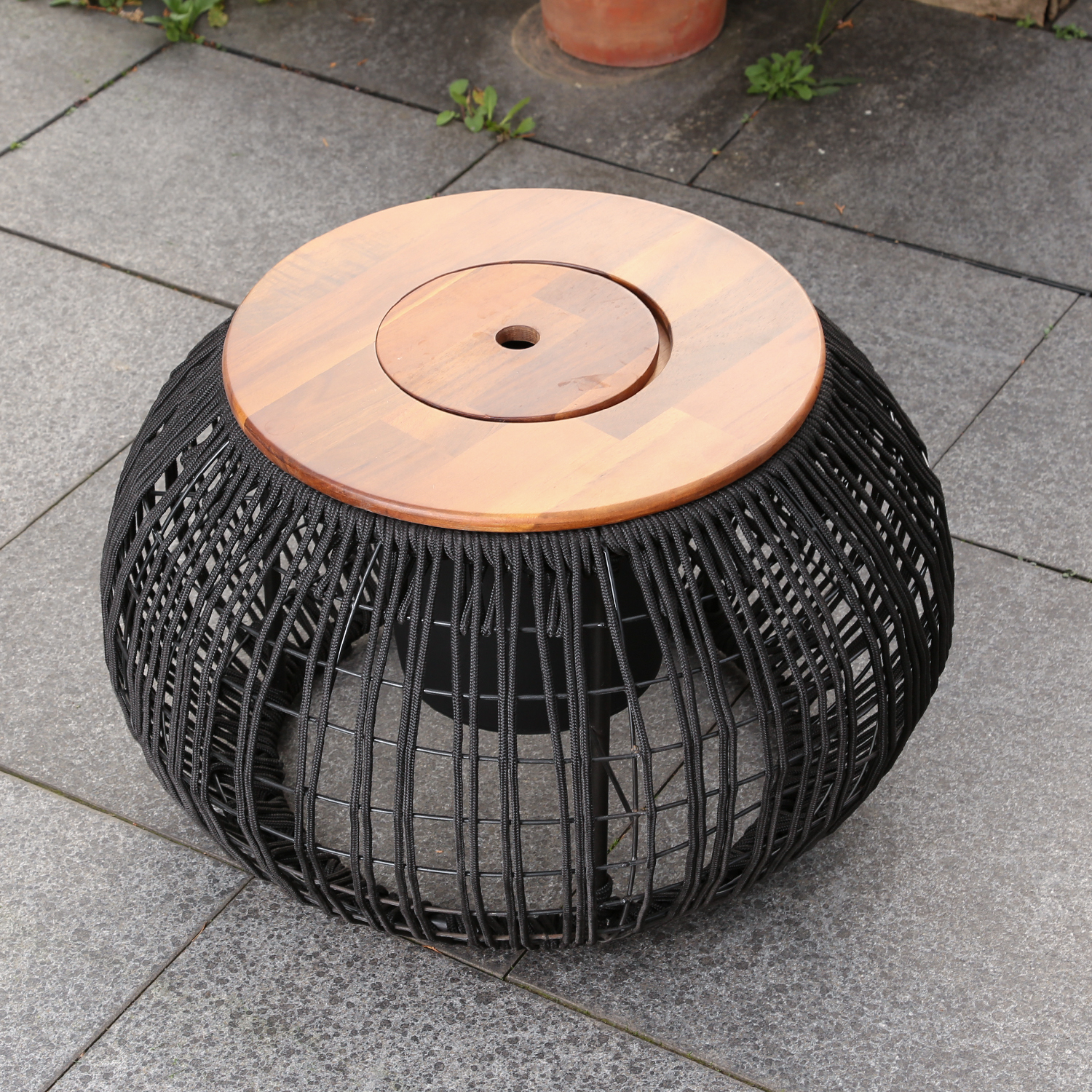 Garten Beistelltisch - integrierter Behälter - Kunststoffseil - H: 37cm - D: 58cm - schwarz Garten Beistelltisch - integrierter Behälter - Kunststoffseil - H: 37cm - D: 58cm - schwarz